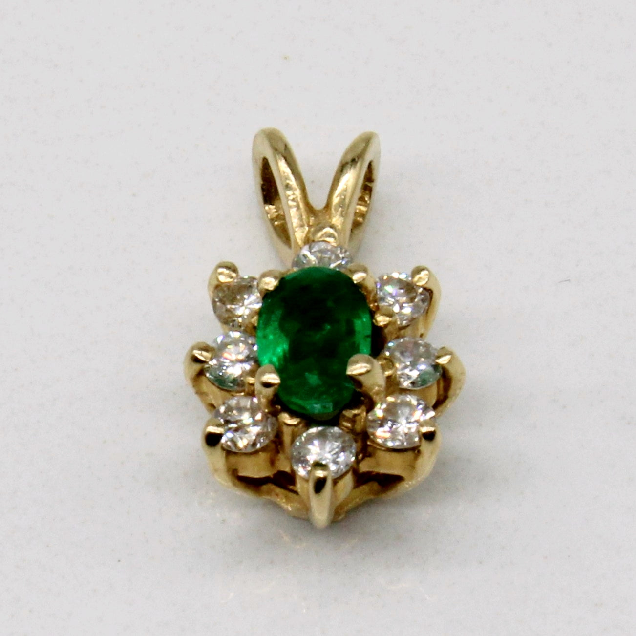 Pendentif en or 14 carats avec émeraude et diamants | 0,20 ct, 0,16 ct au total | 
