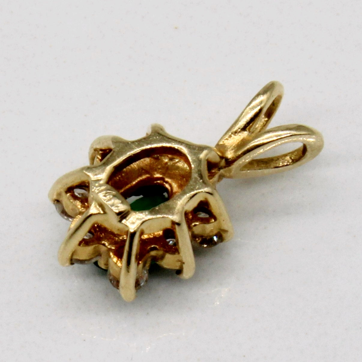 Pendentif en or 14 carats avec émeraude et diamants | 0,20 ct, 0,16 ct au total | 
