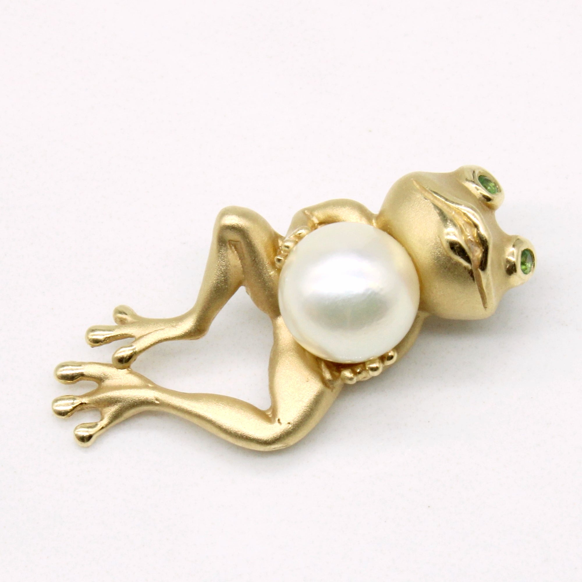 Pearl & Peridot Frog 14K Pendant | 0.02ctw |