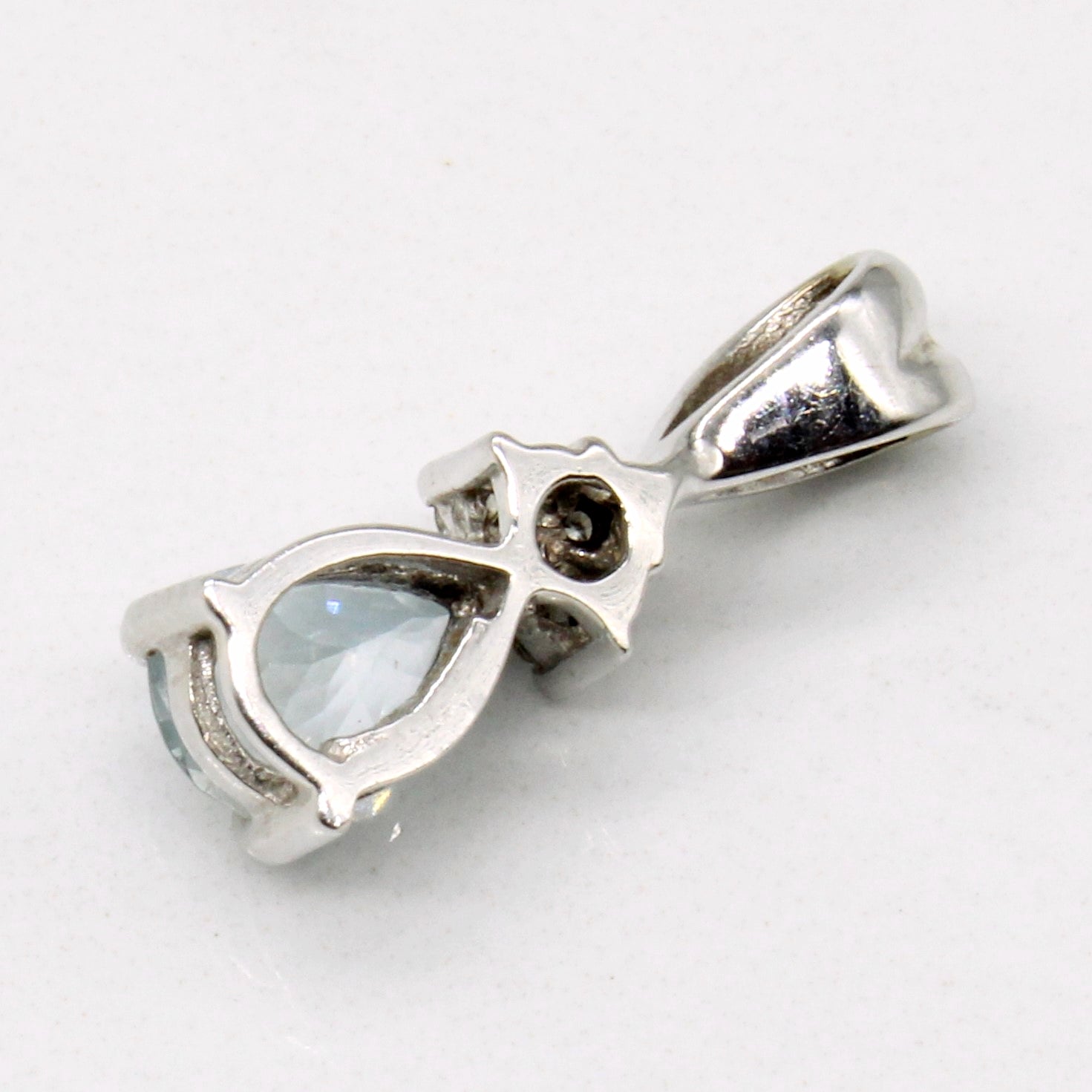 Aquamarine & Diamond 14k Pendant | 0.50ct, 0.03ctw |