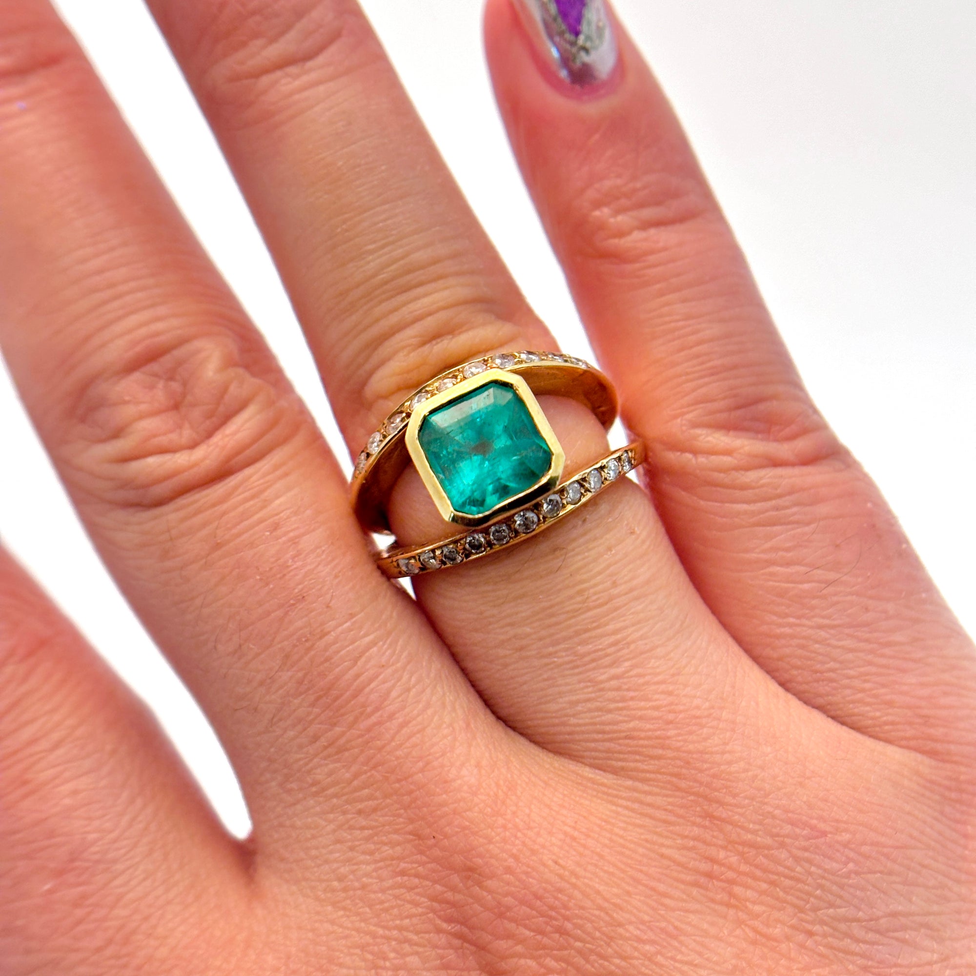 18K Yellow Gold Emerald and Diamond Ring | 2.75 ct, 0.53 ctw | SZ 6.25 |