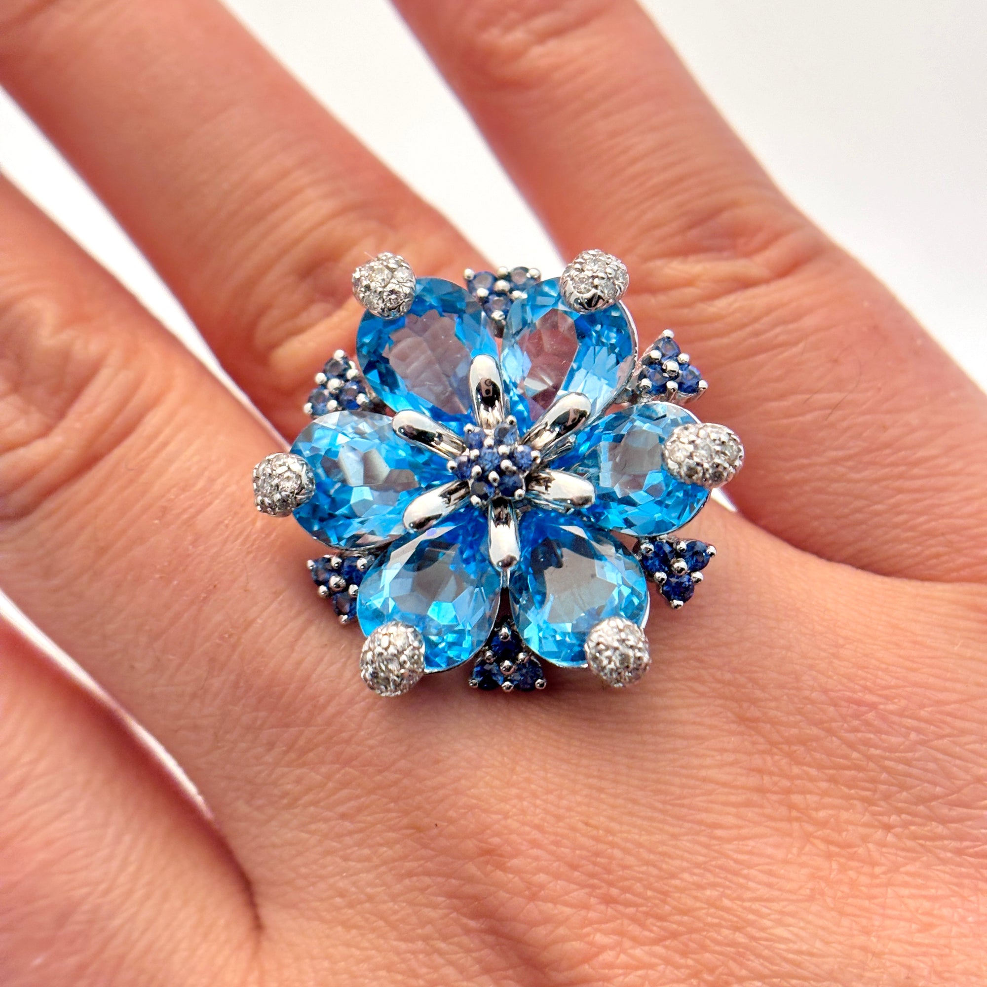 18K White Gold Blue Topaz, Sapphire, and Diamond Ring | 18.48 ctw, 0.42 ctw, 0.65 ctw | SZ 9 |