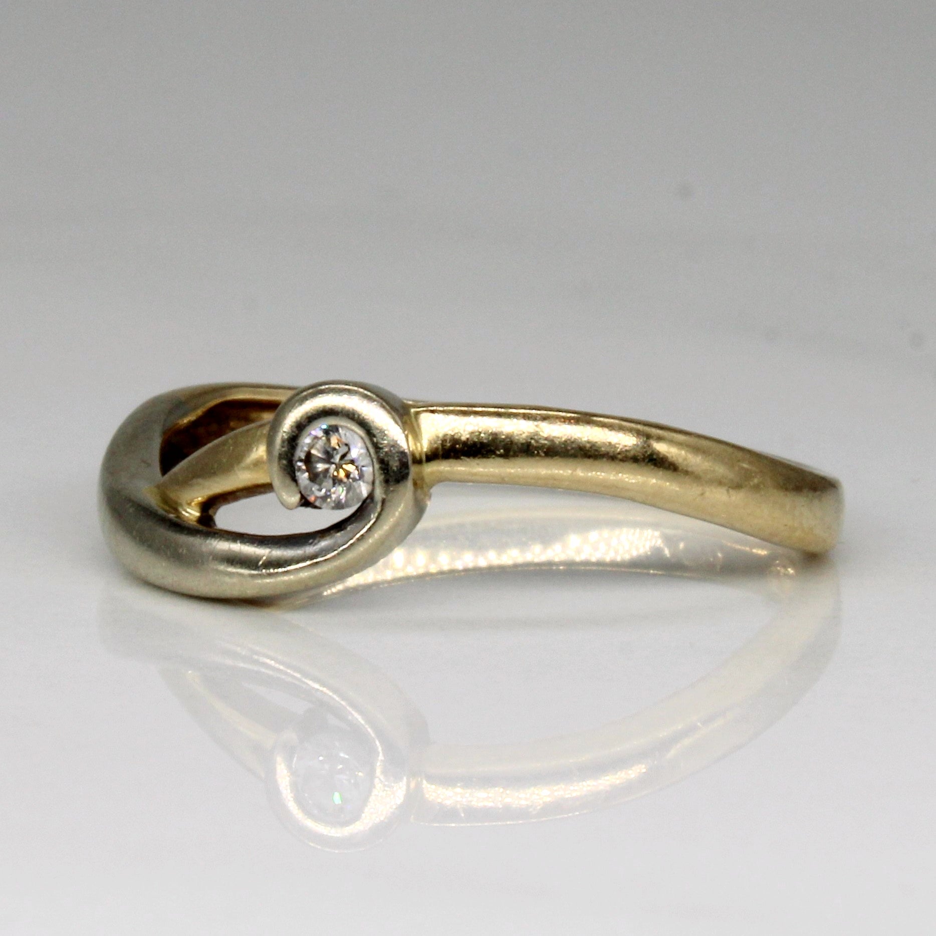 Diamond Overlap Ring | 0.04ct | SZ 5.75 |