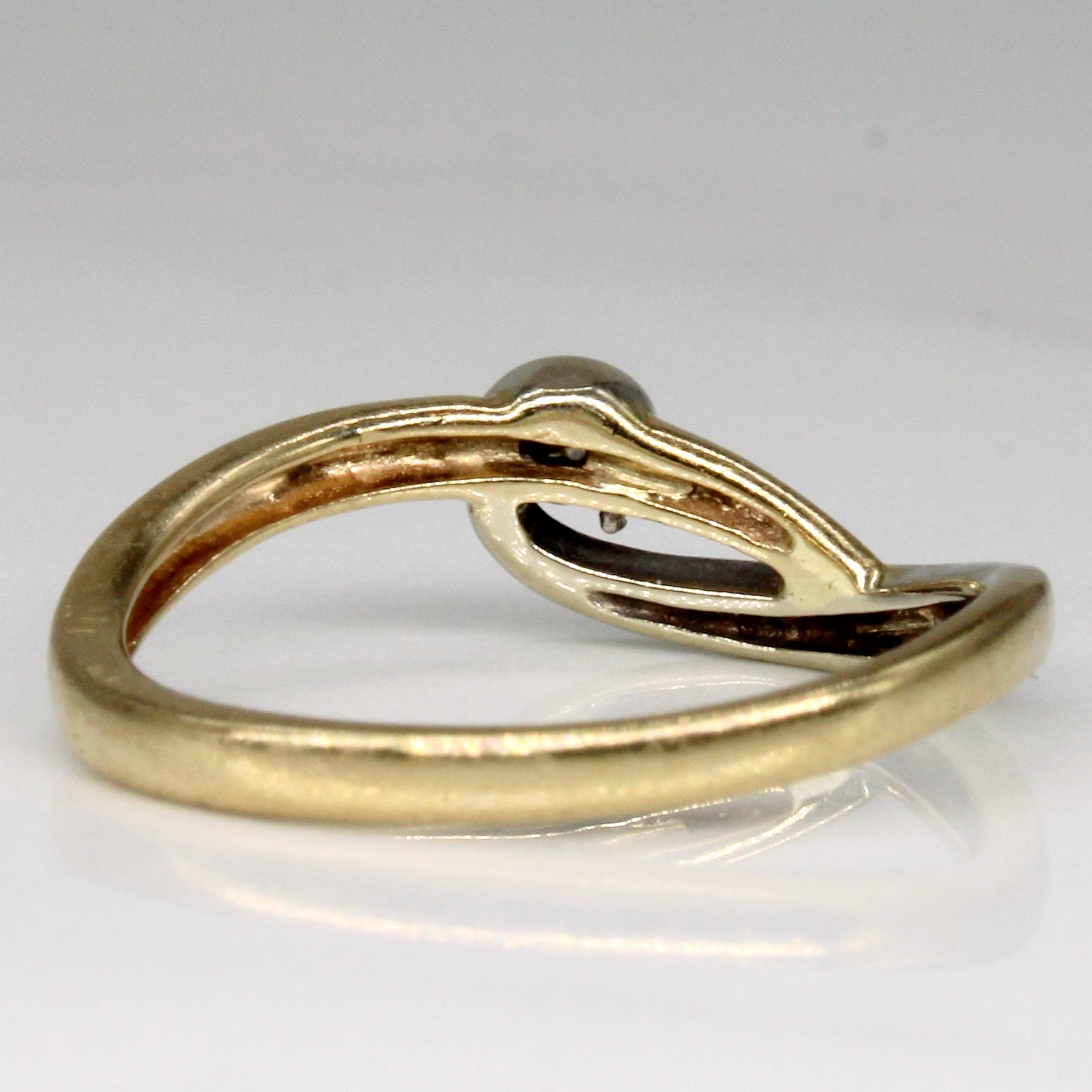 Diamond Overlap Ring | 0.04ct | SZ 5.75 |