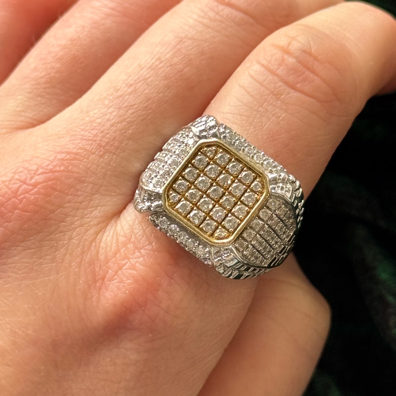 Diamond Grid Signet Ring | 1.38ctw | SZ 10 |