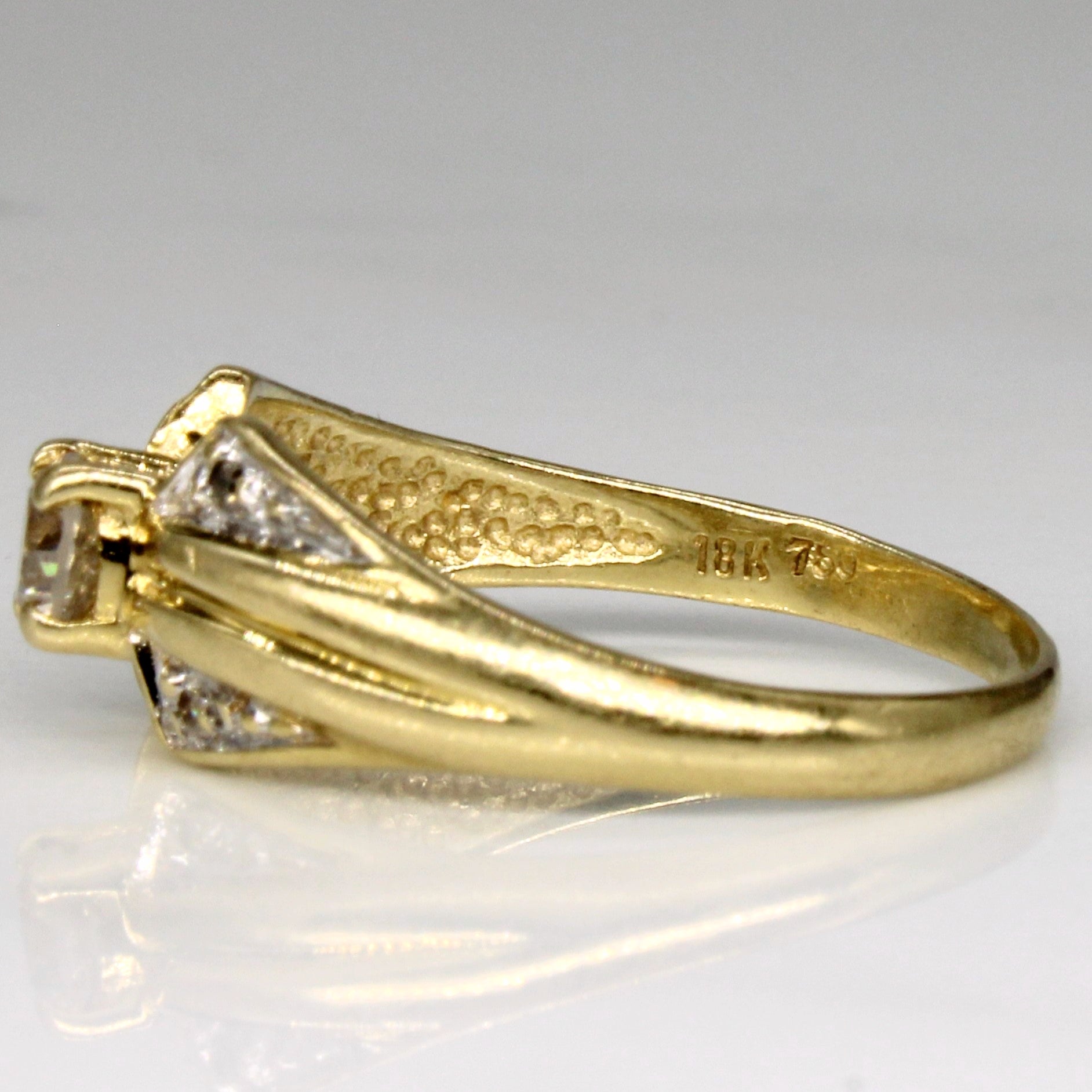 Diamond Ring | 0.27ctw | SZ 6.5 |