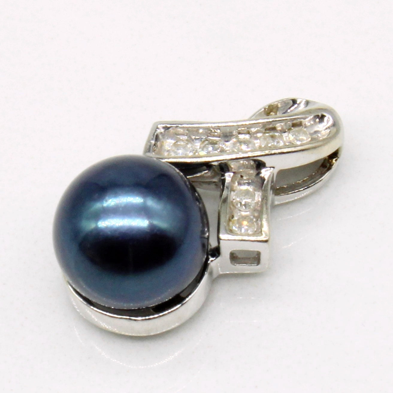 Black Pearl & Diamond 10k Pendant | 0.08ctw |