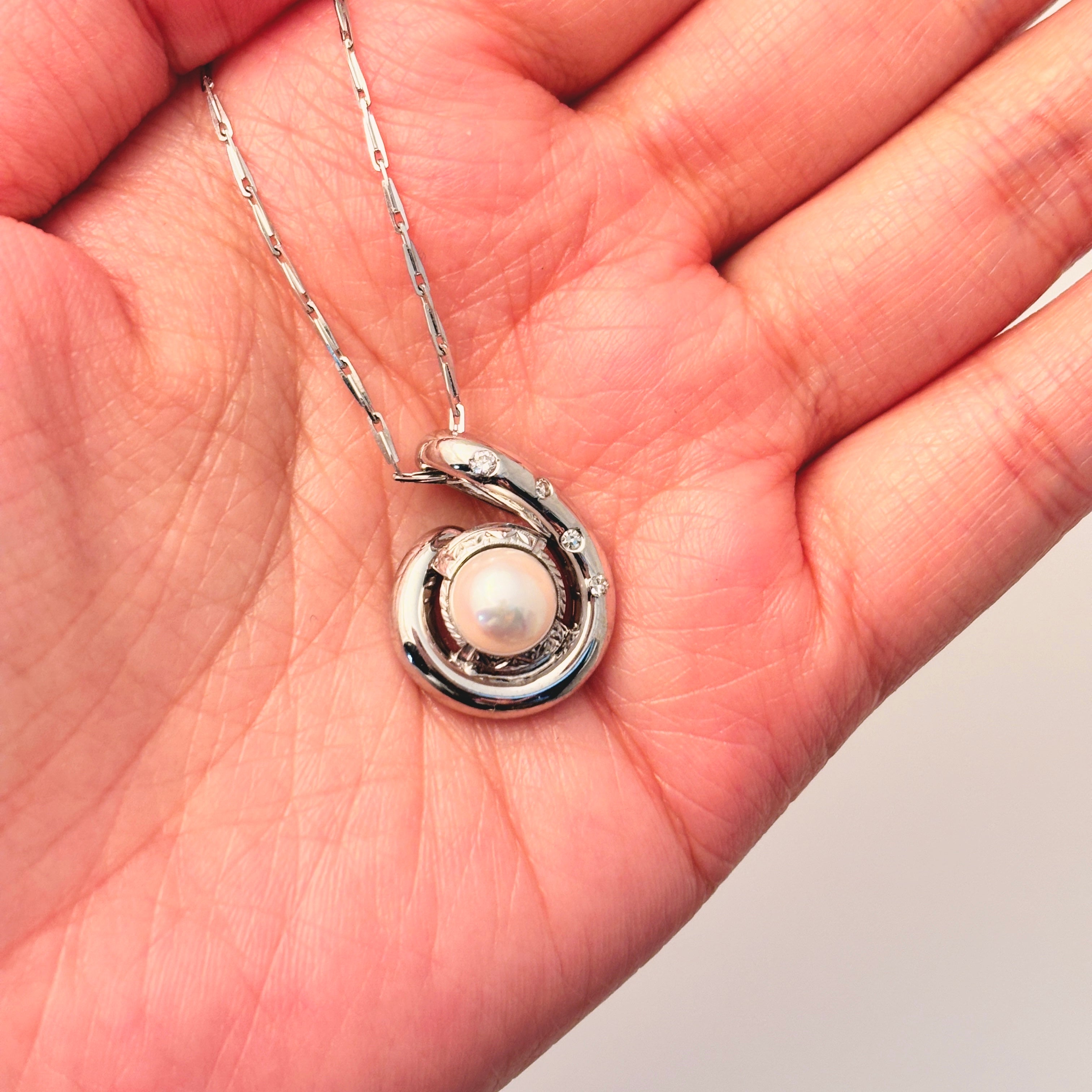 14k White Gold Pearl and Diamond Necklace | 0.08ctw | 20"