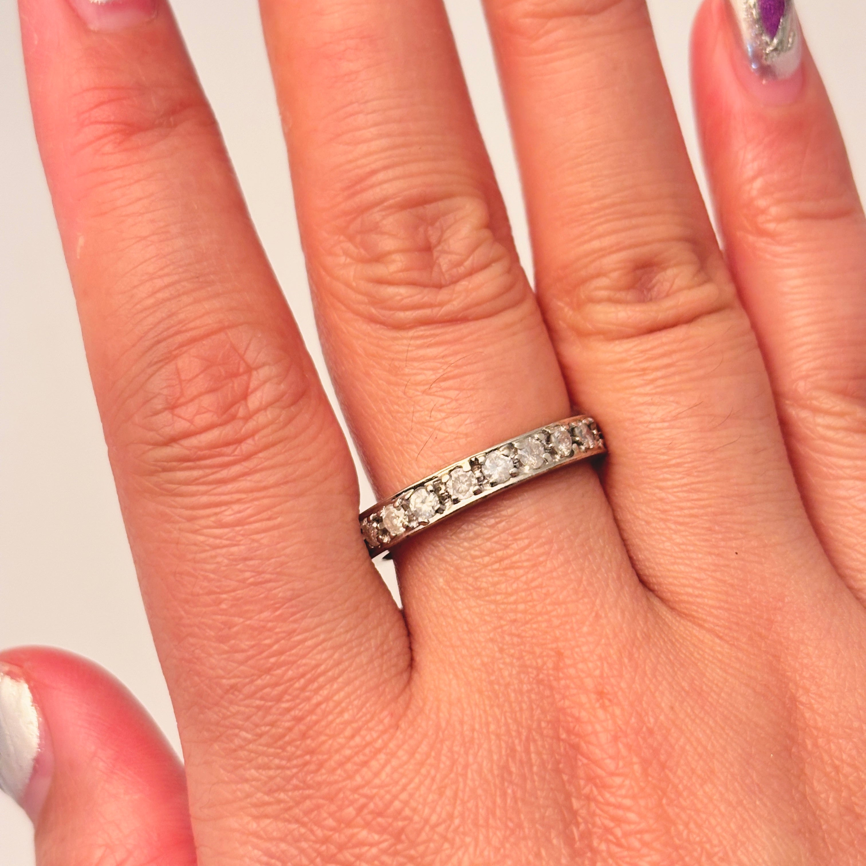 Alliance en or blanc 14 carats sertie de diamants | 1,16 ct au total | 9,25 