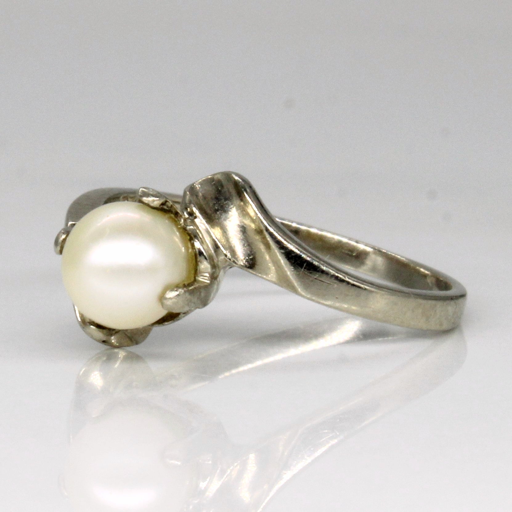 Pearl Bypass Ring | SZ 5.75 |