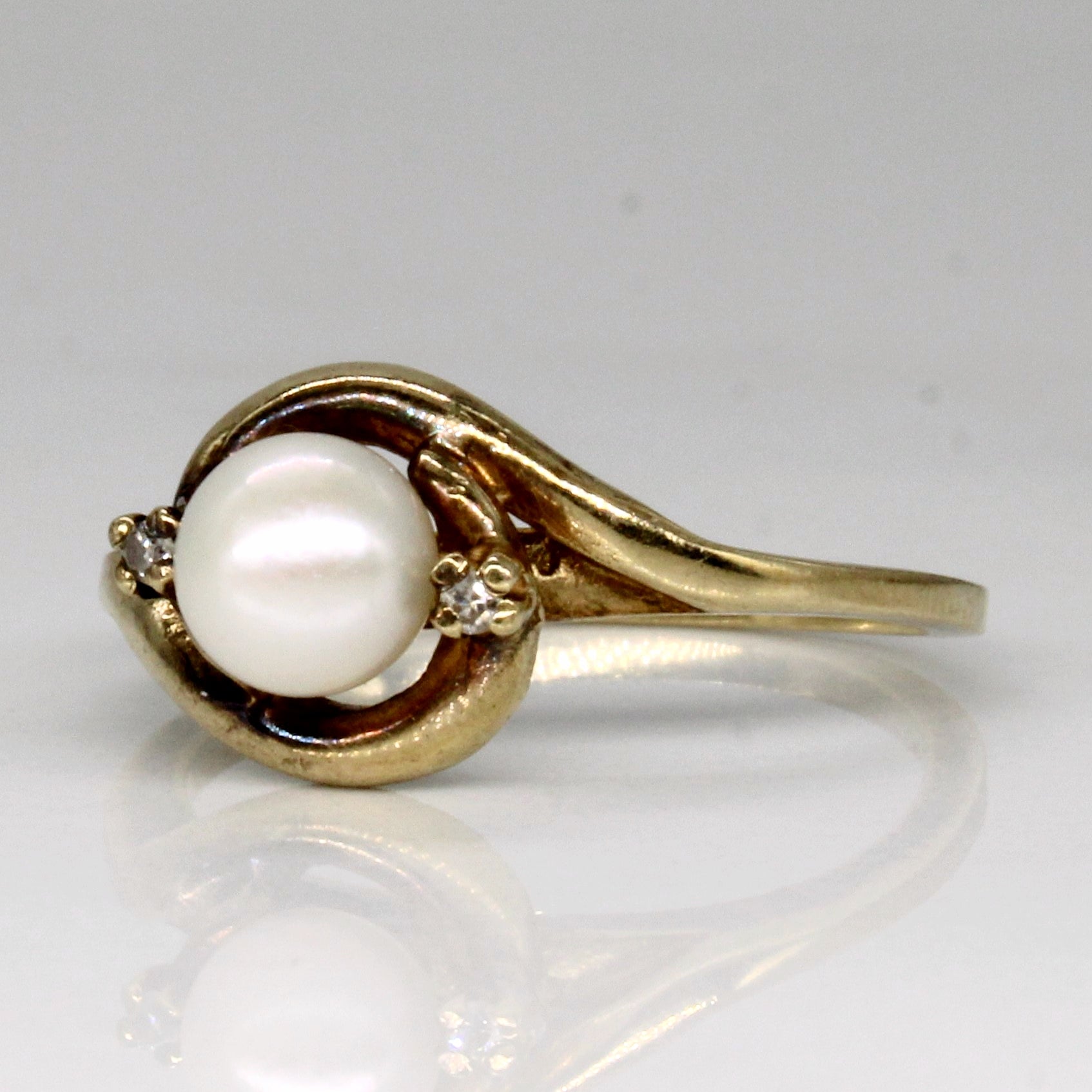 Pearl & Diamond Ring | 0.01ctw | SZ 5.25 |
