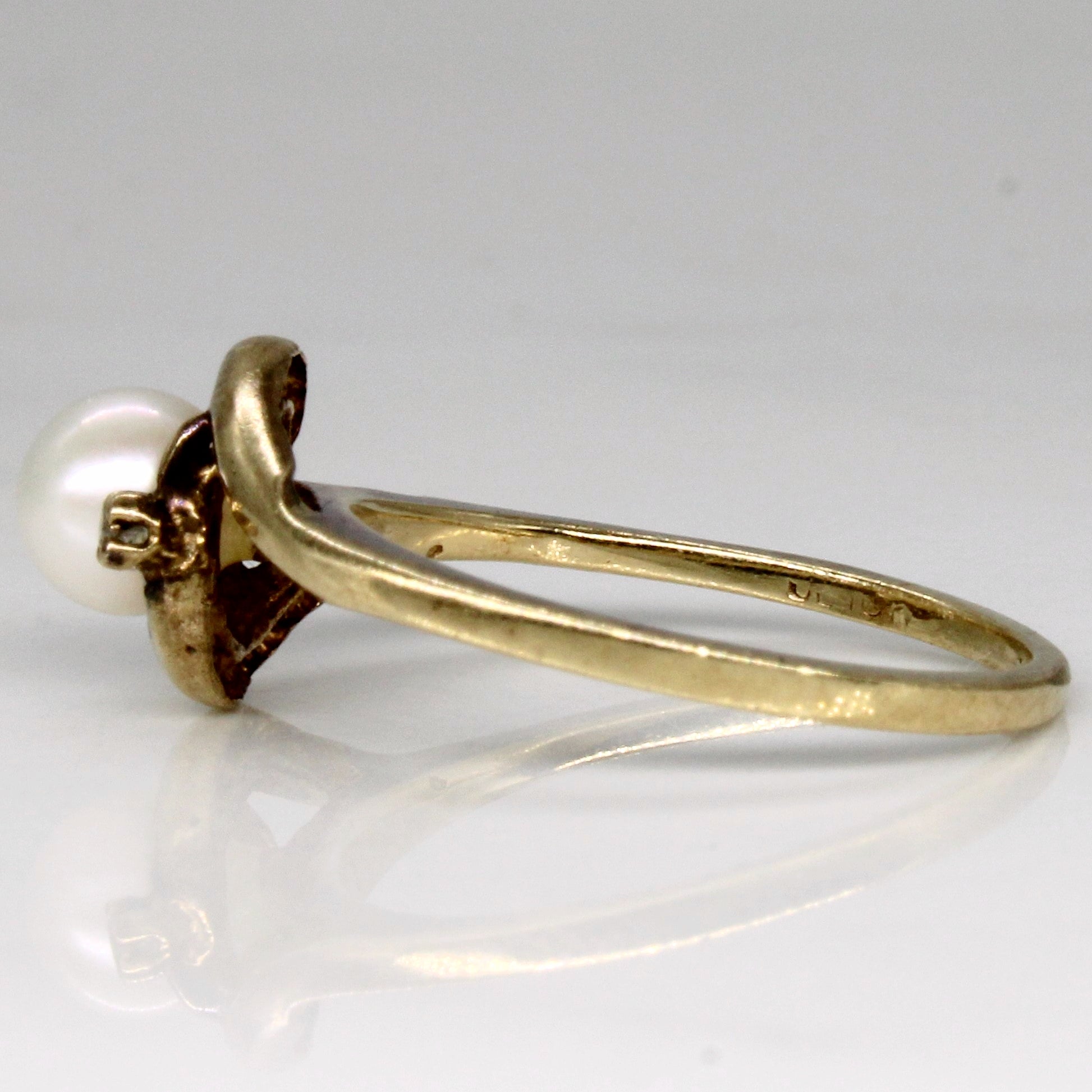 Pearl & Diamond Ring | 0.01ctw | SZ 5.25 |