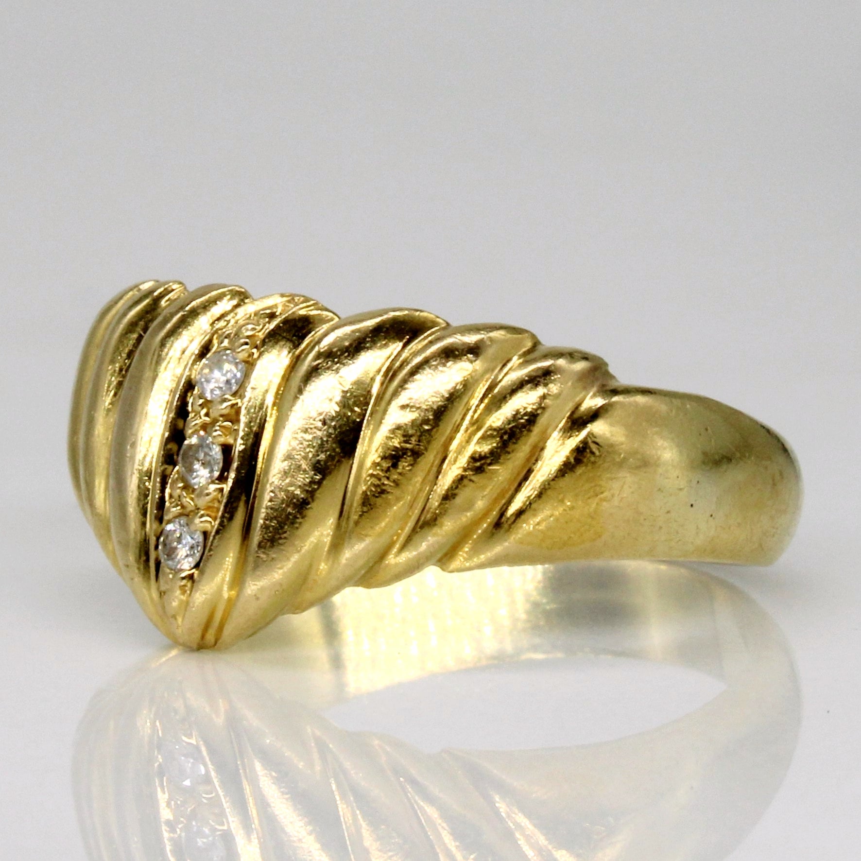Diamond Ring | 0.04ctw | SZ 7.25 |
