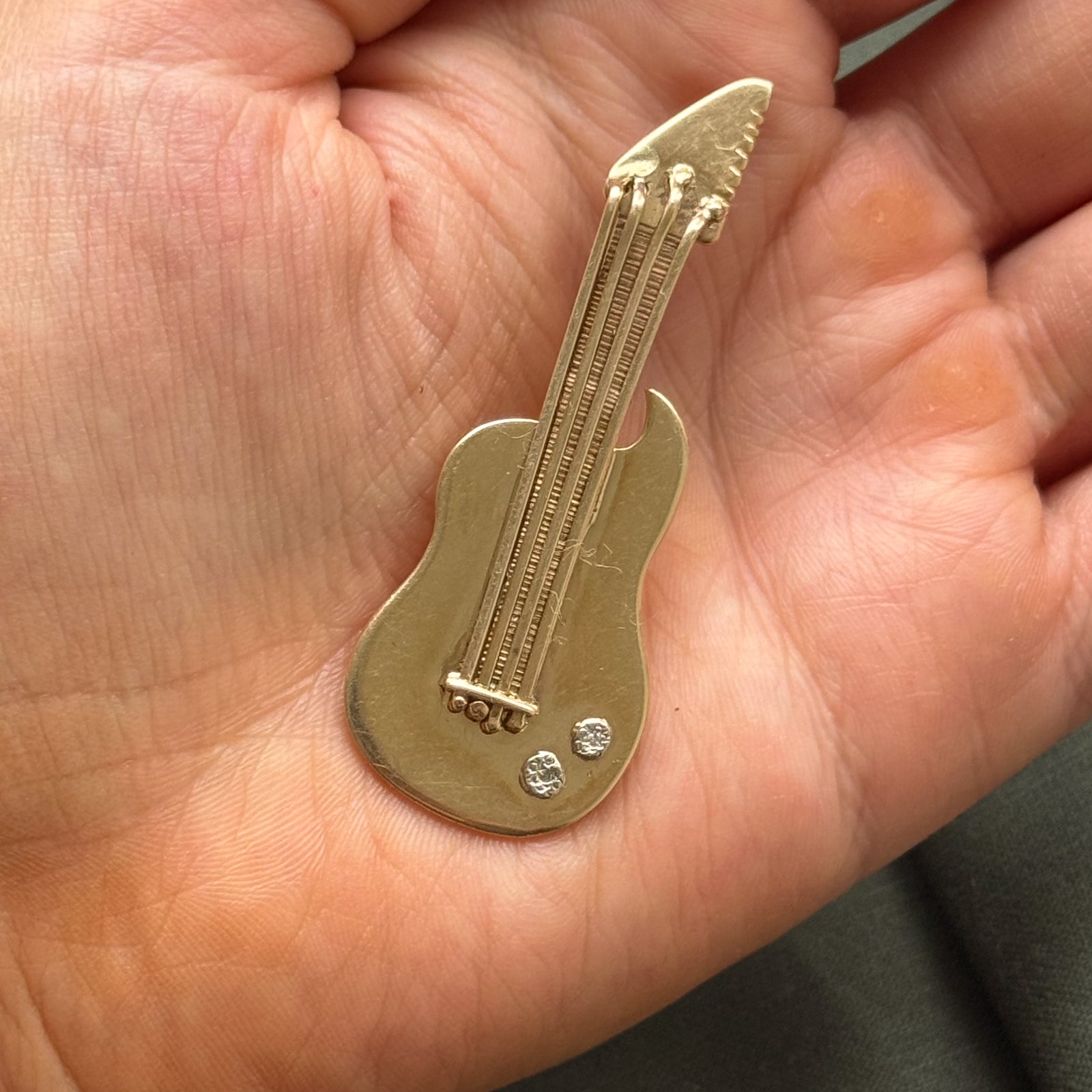 Diamond Guitar Pendant | 0.01ctw |
