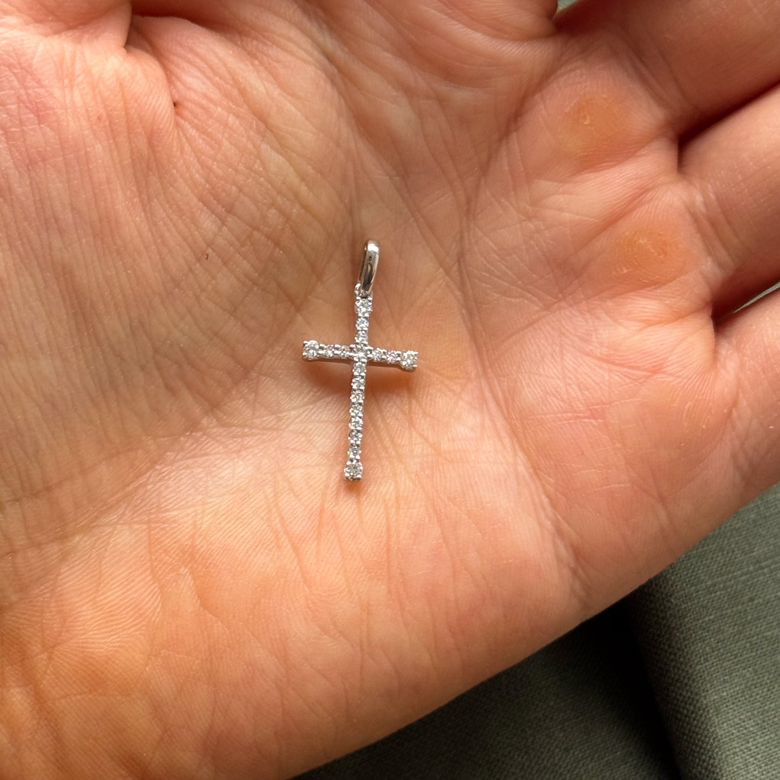 Diamond Cross Pendant | 0.18ctw |