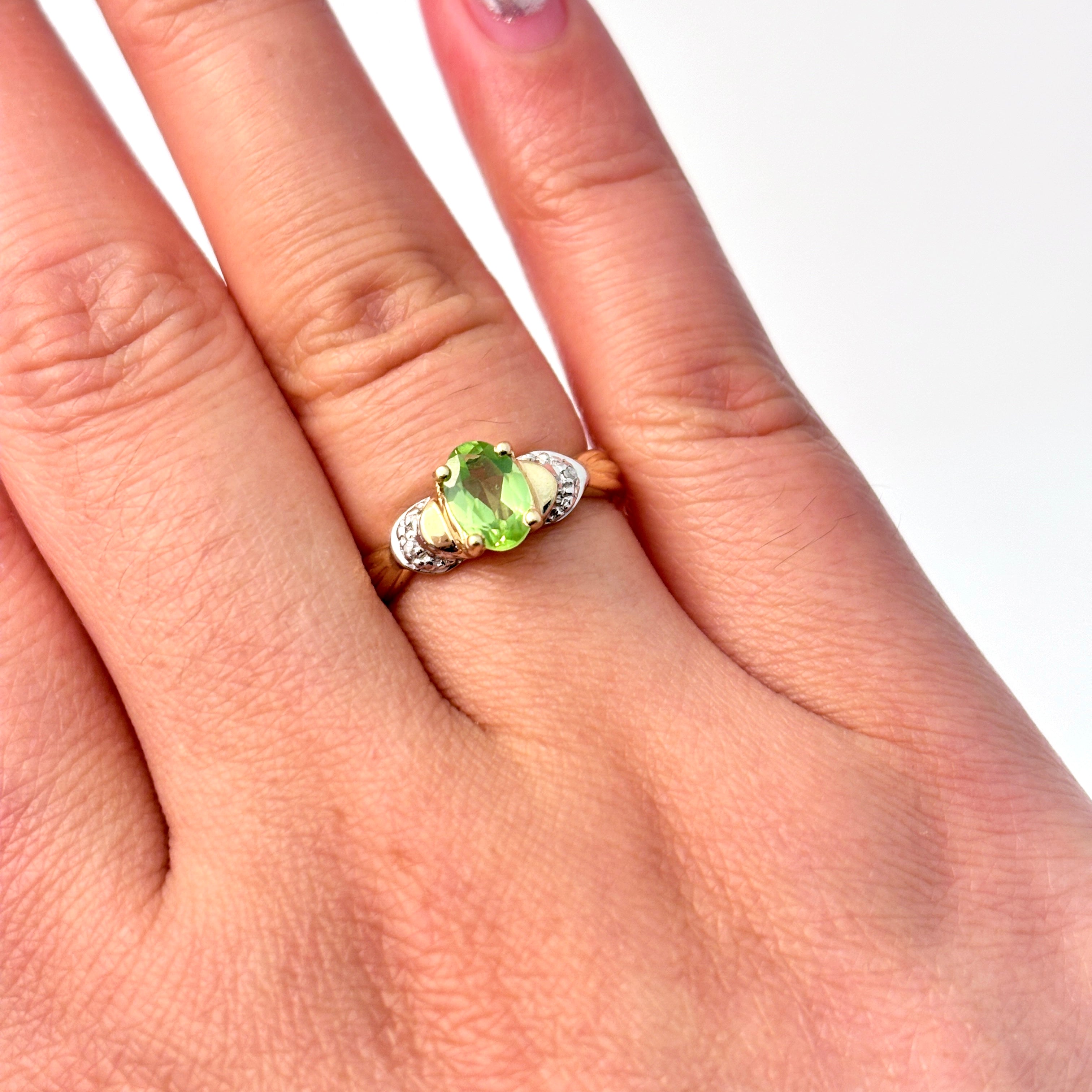 14K Yellow Gold Peridot and Diamond Ring | 0.68ct, 0.01ctw | SZ 6.5