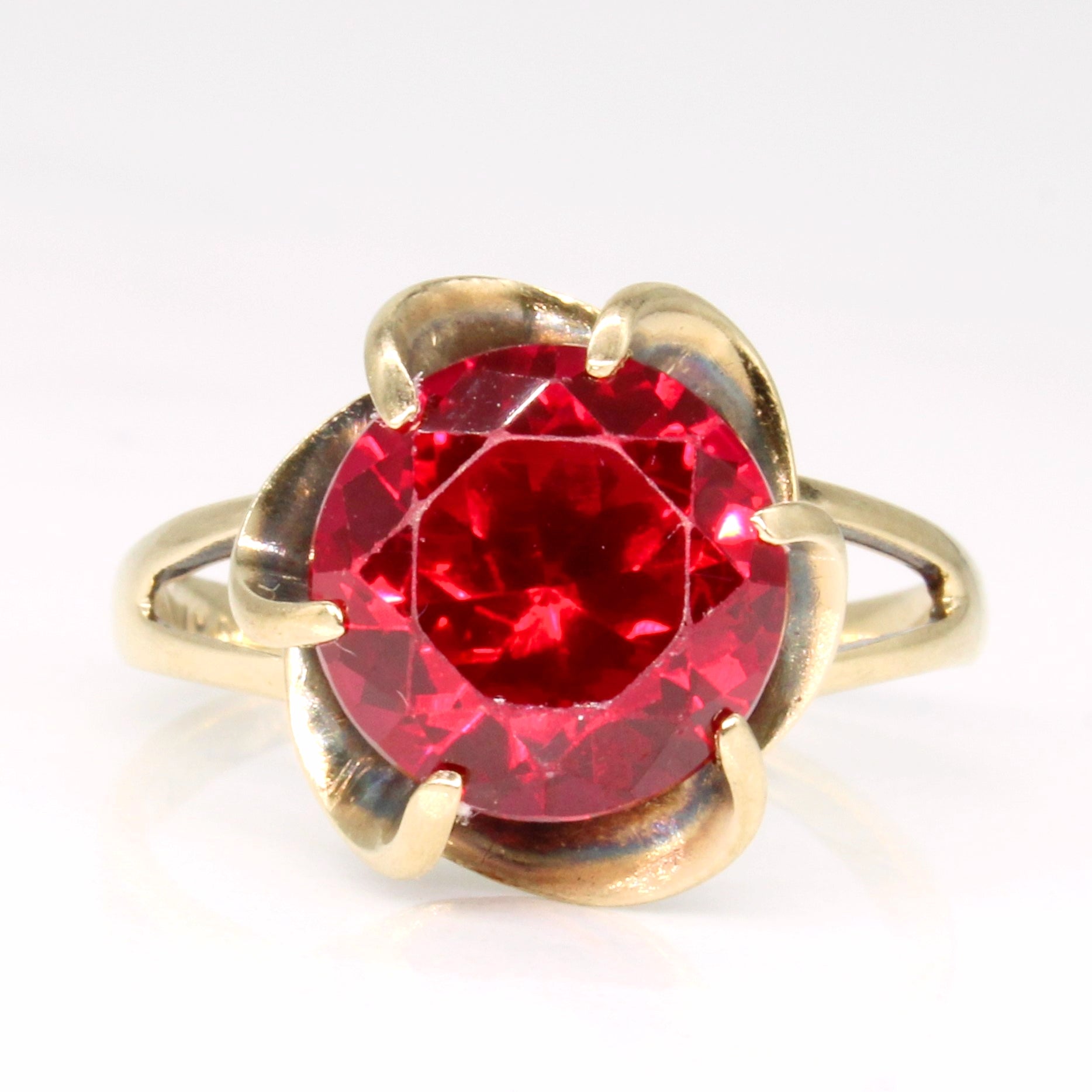 Bague cocktail en rubis synthétique | 4,75 ct | Taille 7,5 | 