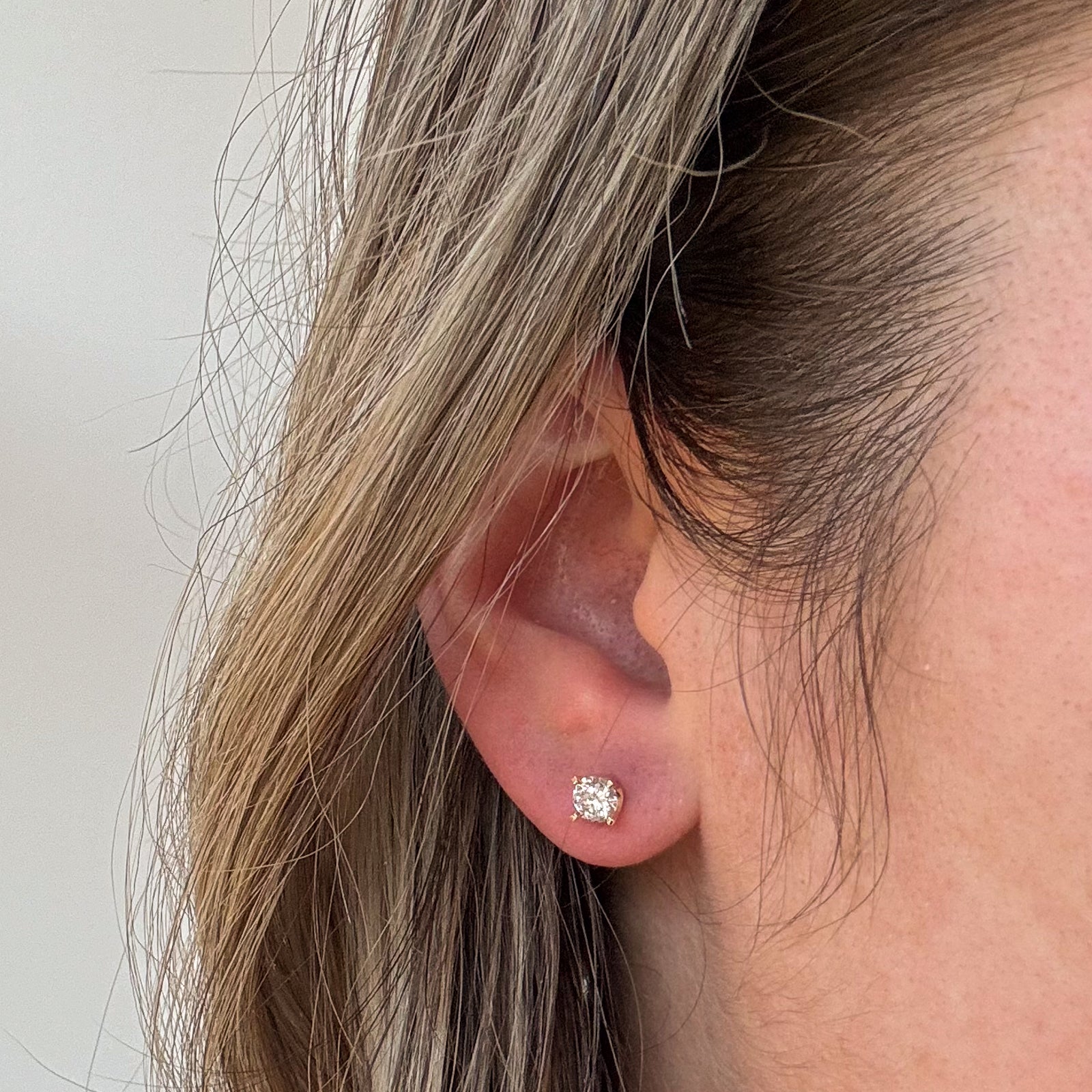 Boucles d'oreilles puces en diamant | 0,71 ct | 