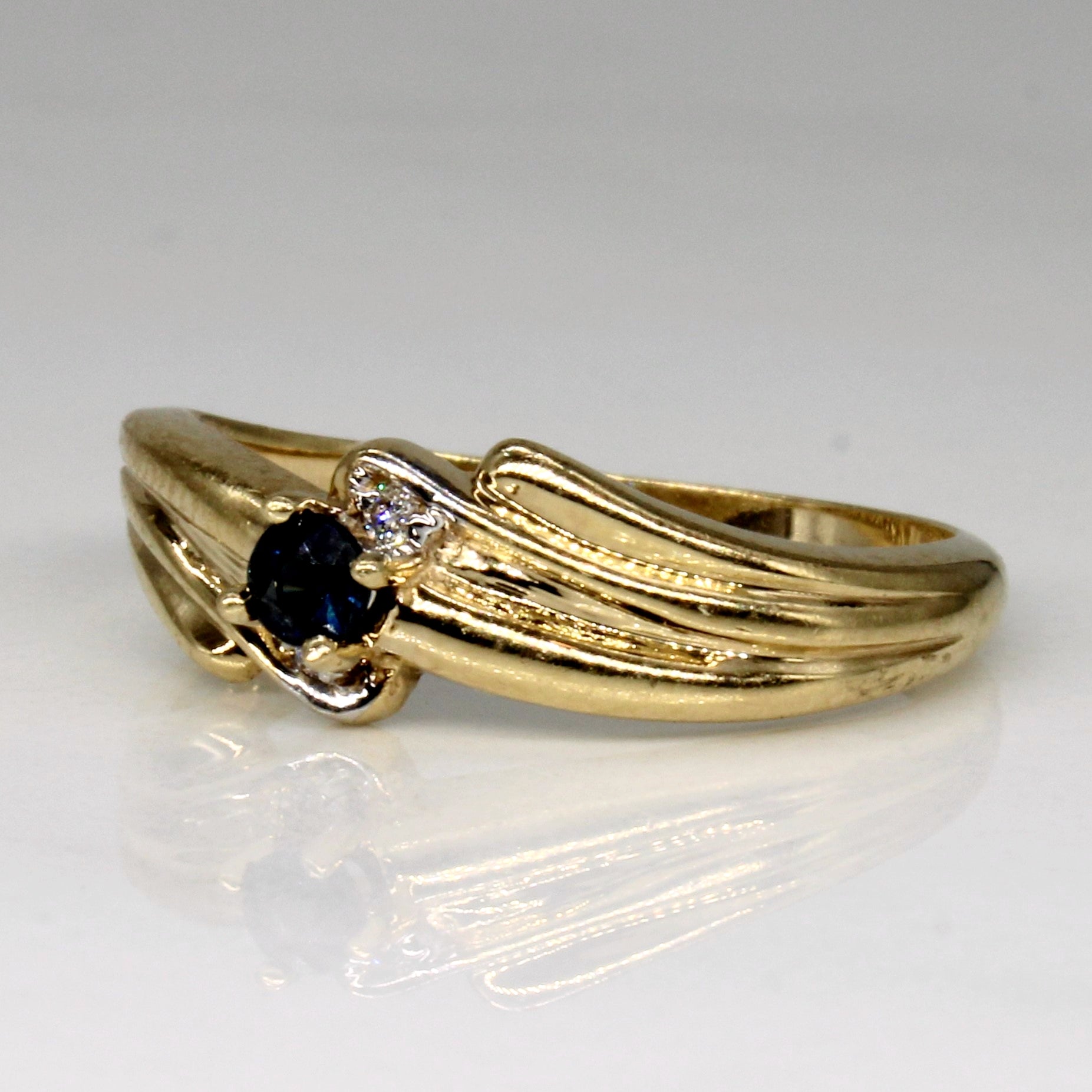 Sapphire & Diamond Ring | 0.09ct, 0.01ctw | SZ 6 |