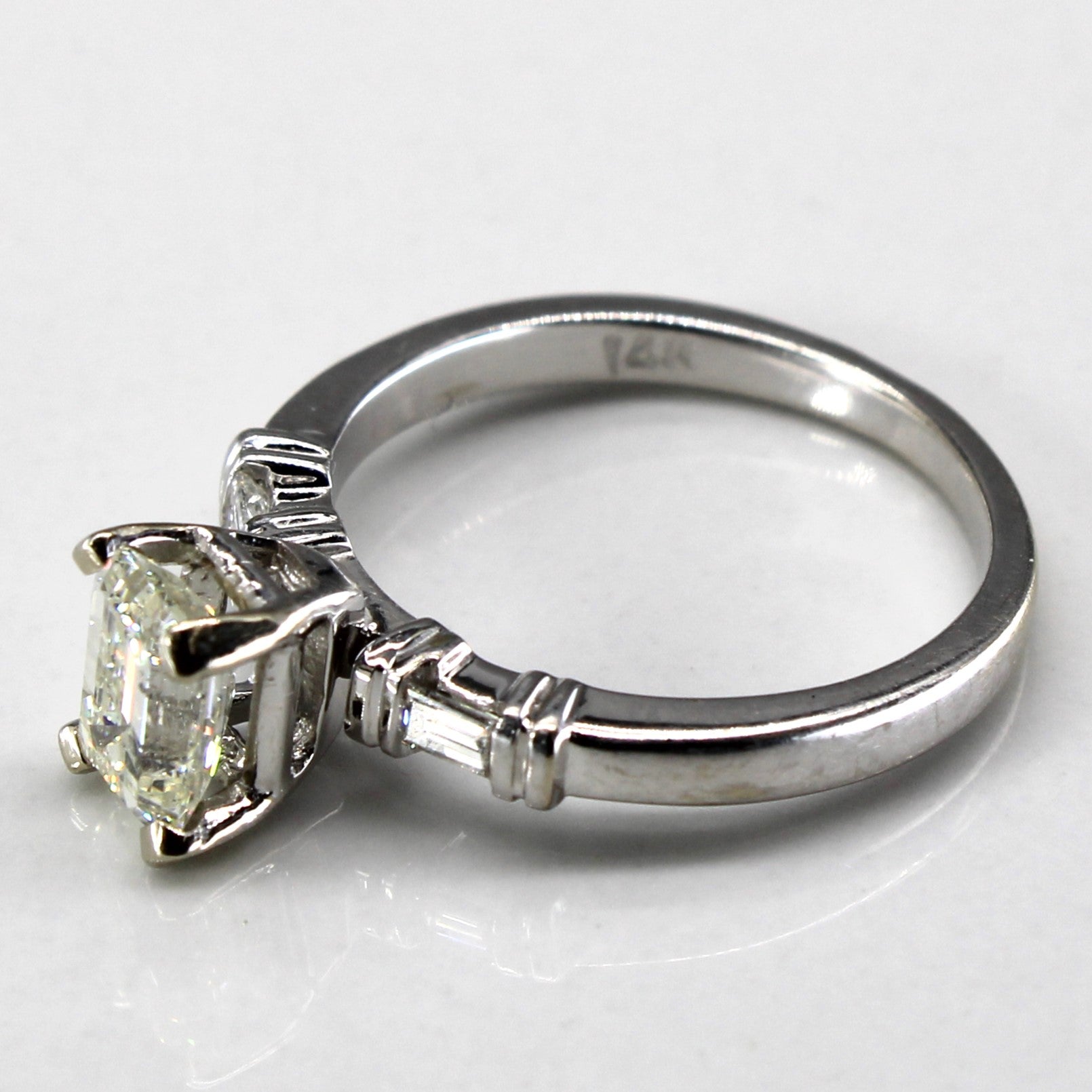 Three Stone Diamond Ring | 0.91ctw | SZ 5 |