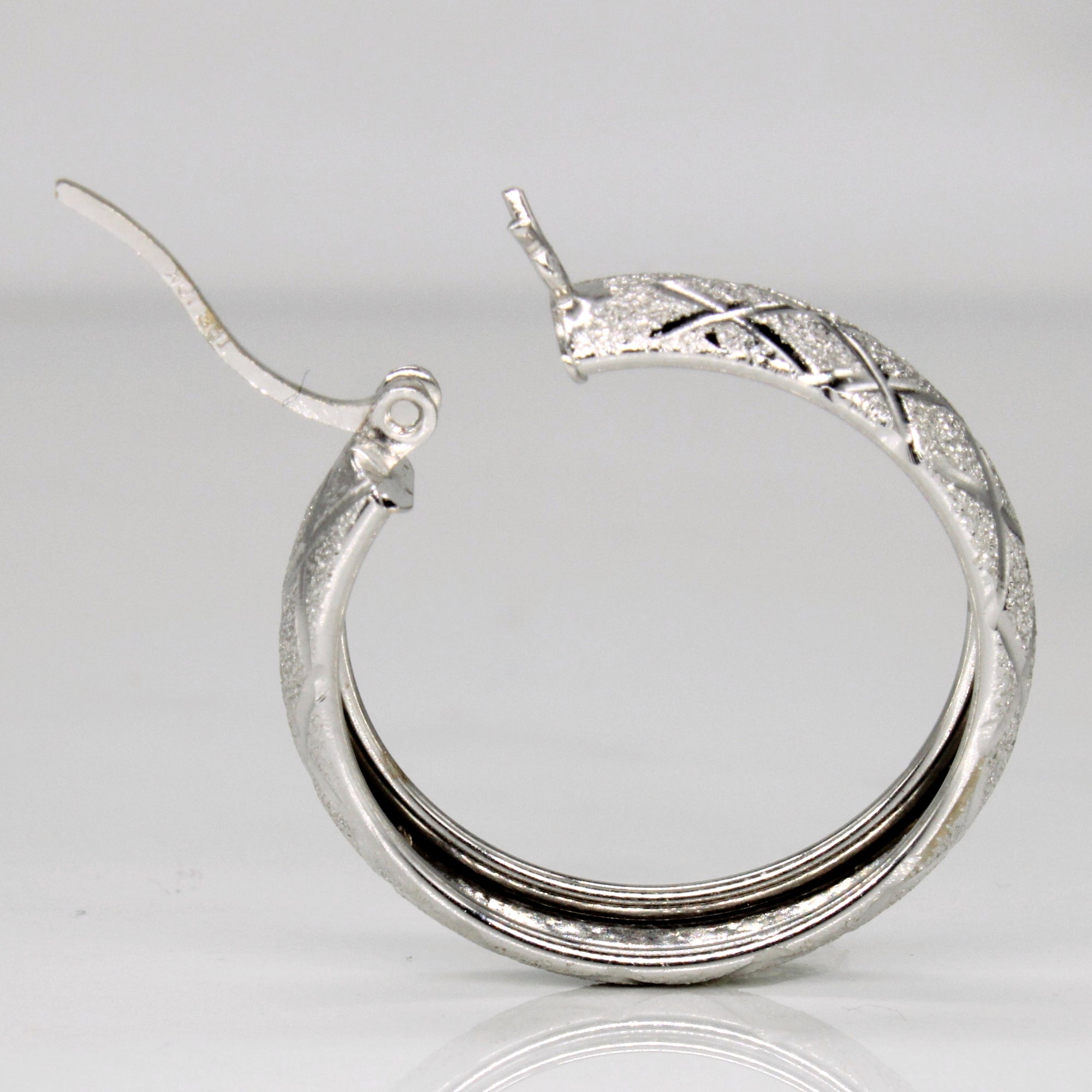 10k White Gold Hoop Earrings