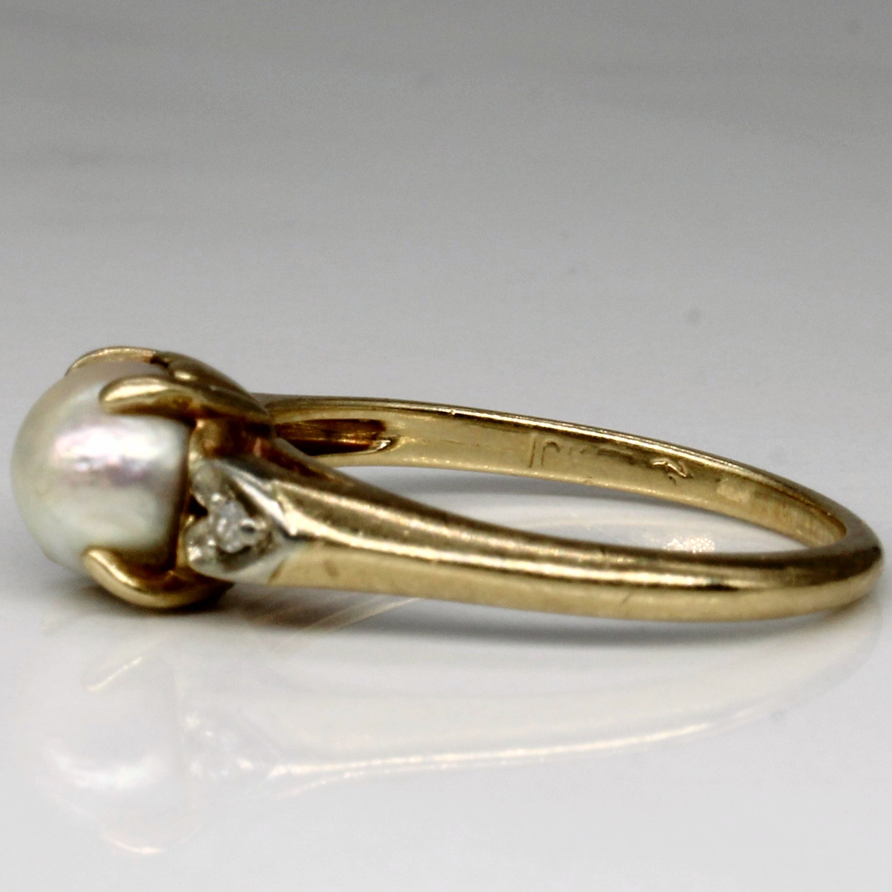 Pearl & Diamond Ring | 0.02ctw | SZ 5.25 |