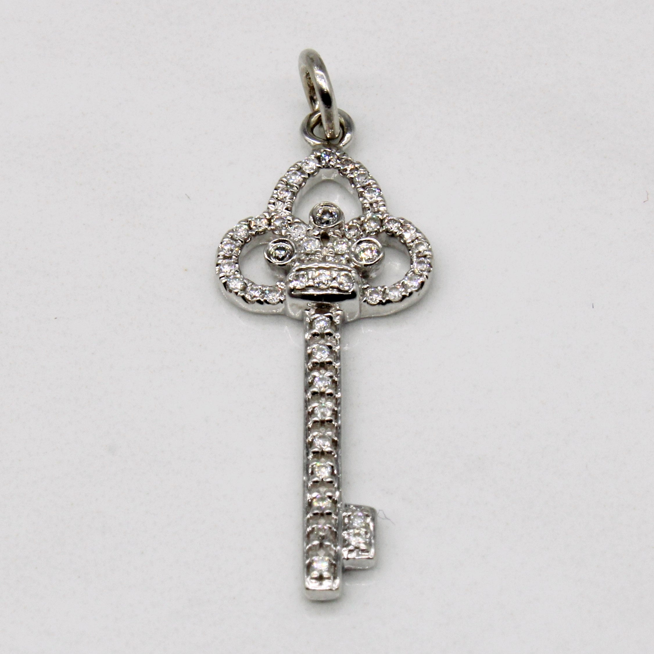 Diamond Key Pendant | 0.09ctw |