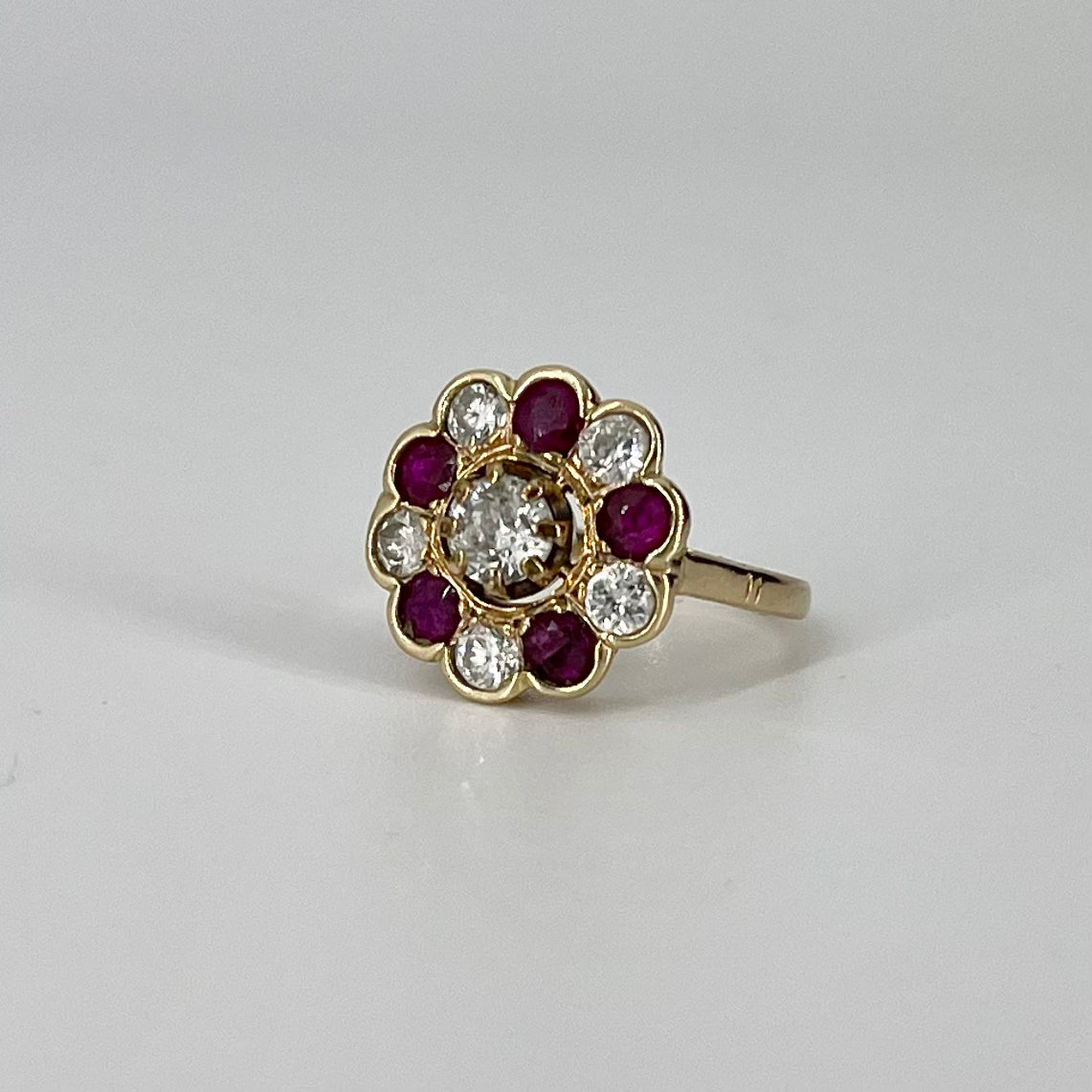 Diamond and Ruby Art Deco Floral Cocktail Ring | 1.13 ctw | SZ 4