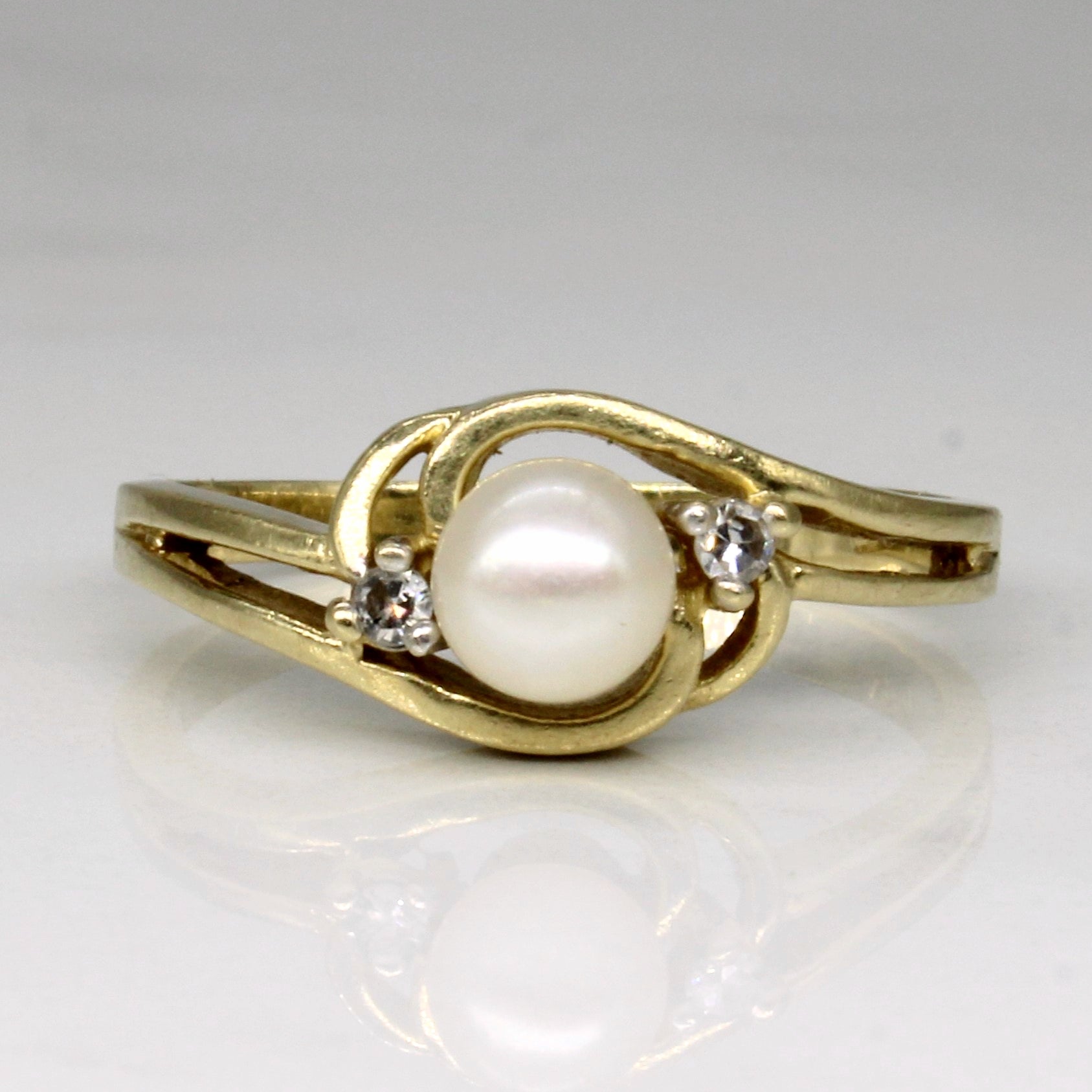 Pearl & Diamond Ring | 0.04ctw | SZ 6.25 |