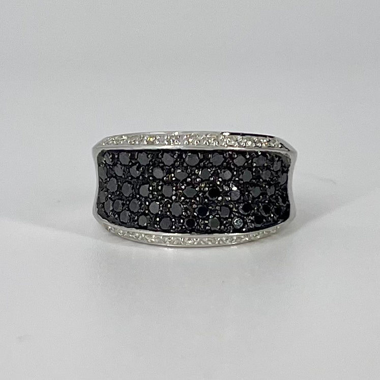 Black and Near Colourless Diamond Ring | 0.95 cwt | SZ 6