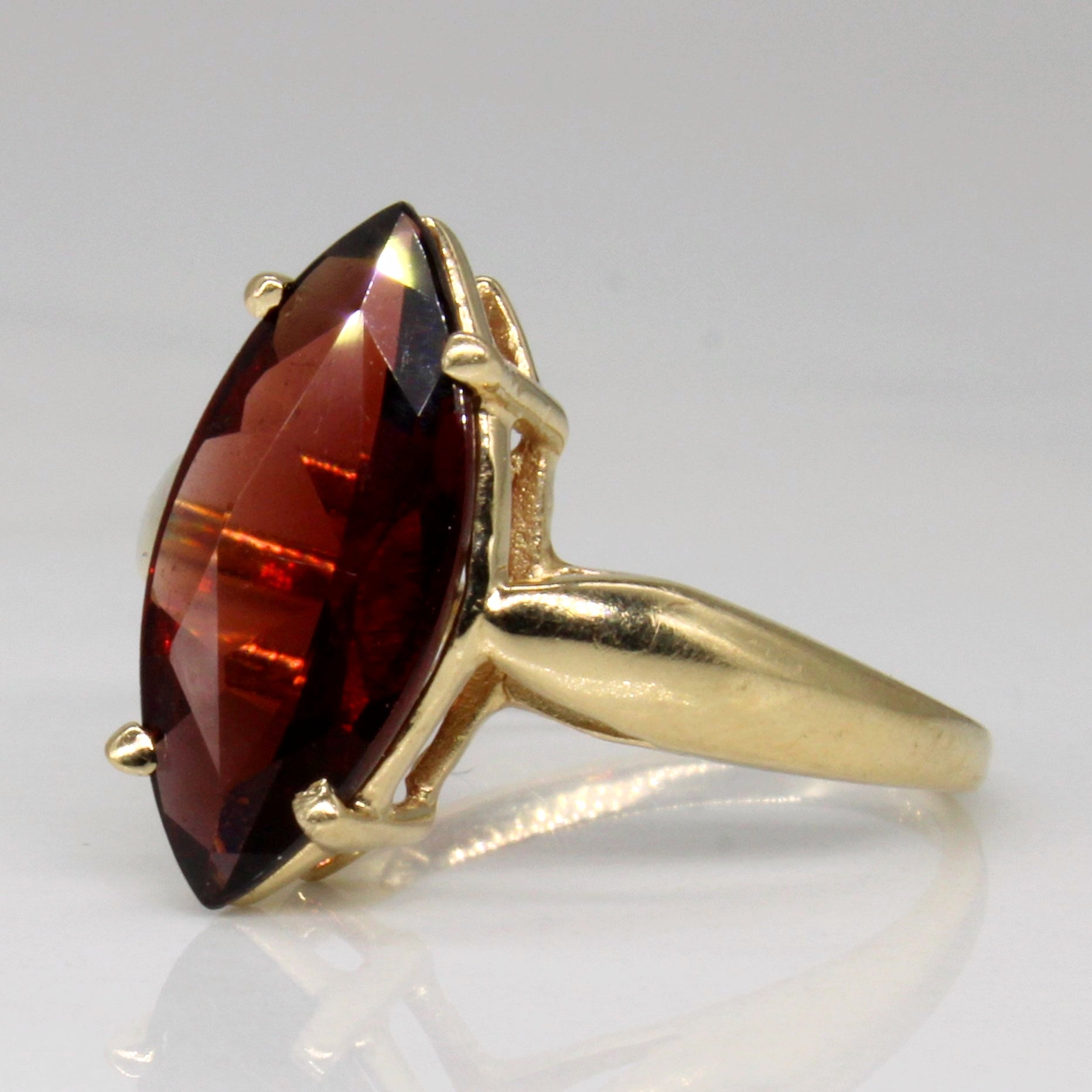 Bague cocktail en grenat | 2,55 ct | Taille 6 | 