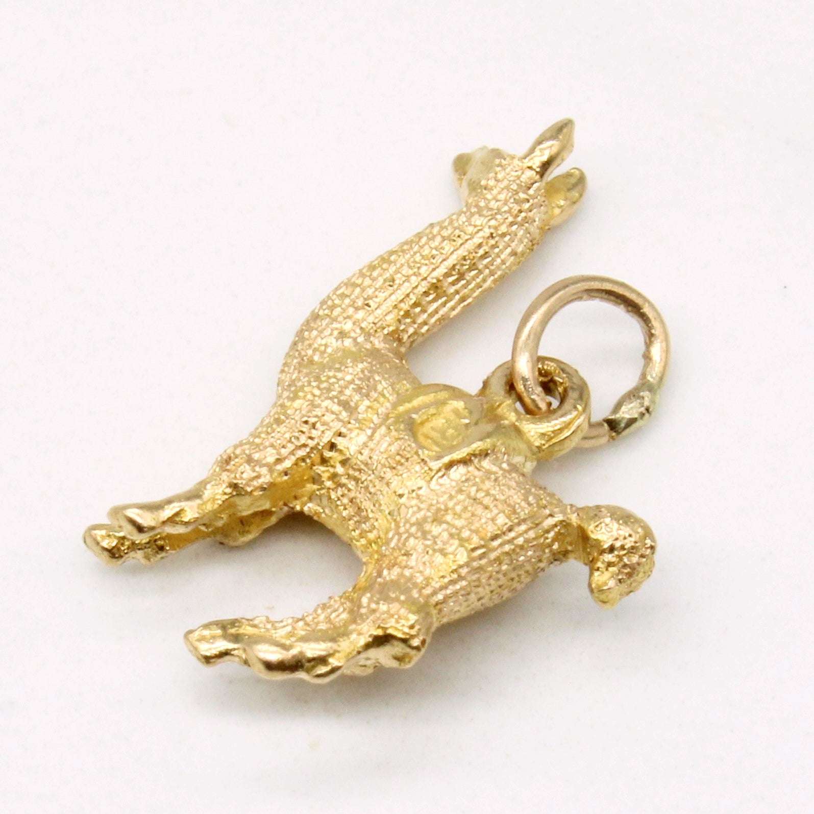 18k Yellow Gold Lamma Pendant