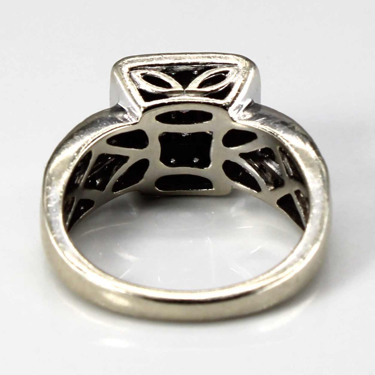 Halo Cluster Diamond 14k Ring | 1.09ctw | SZ 6.75 |