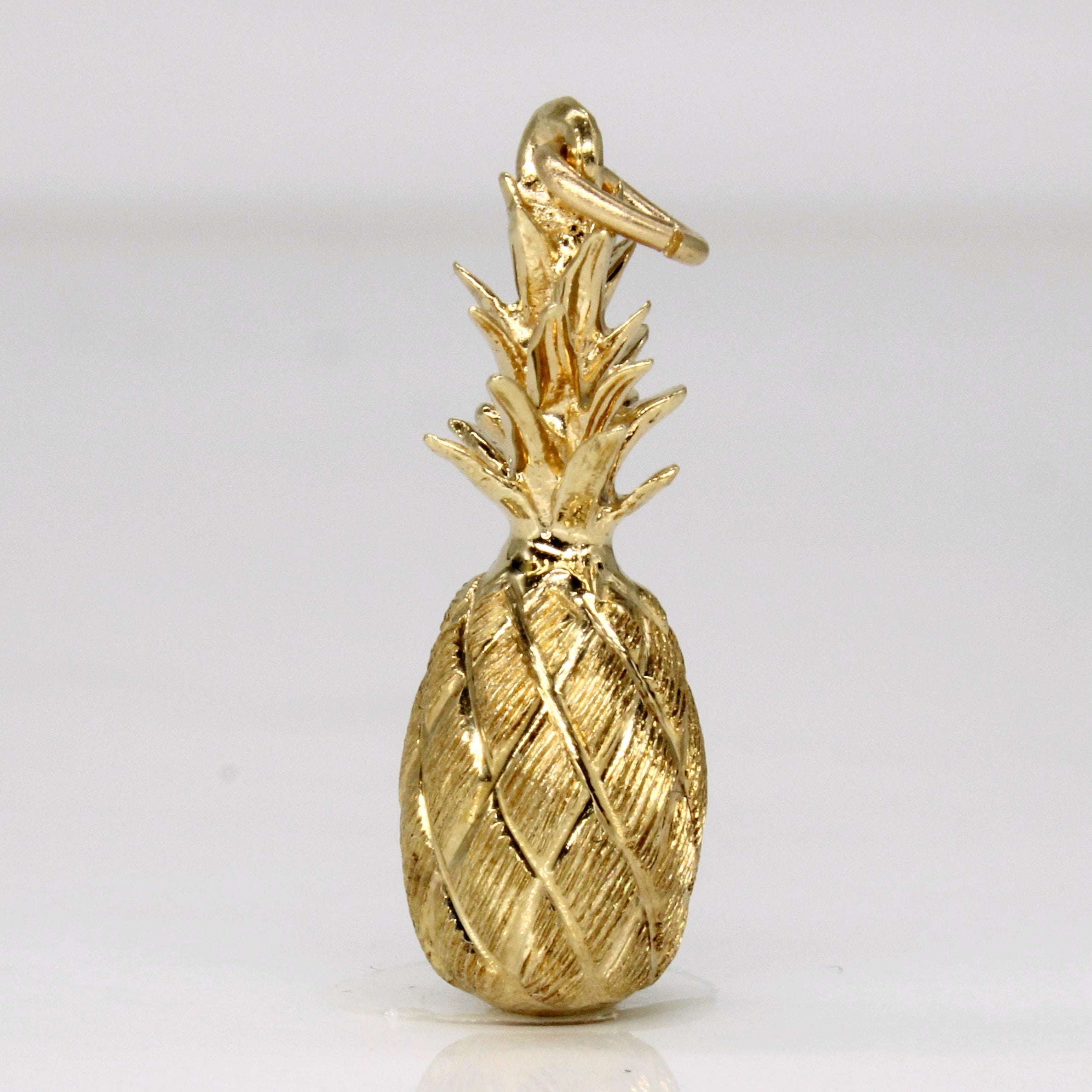 14k Yellow Gold Pineapple Pendant