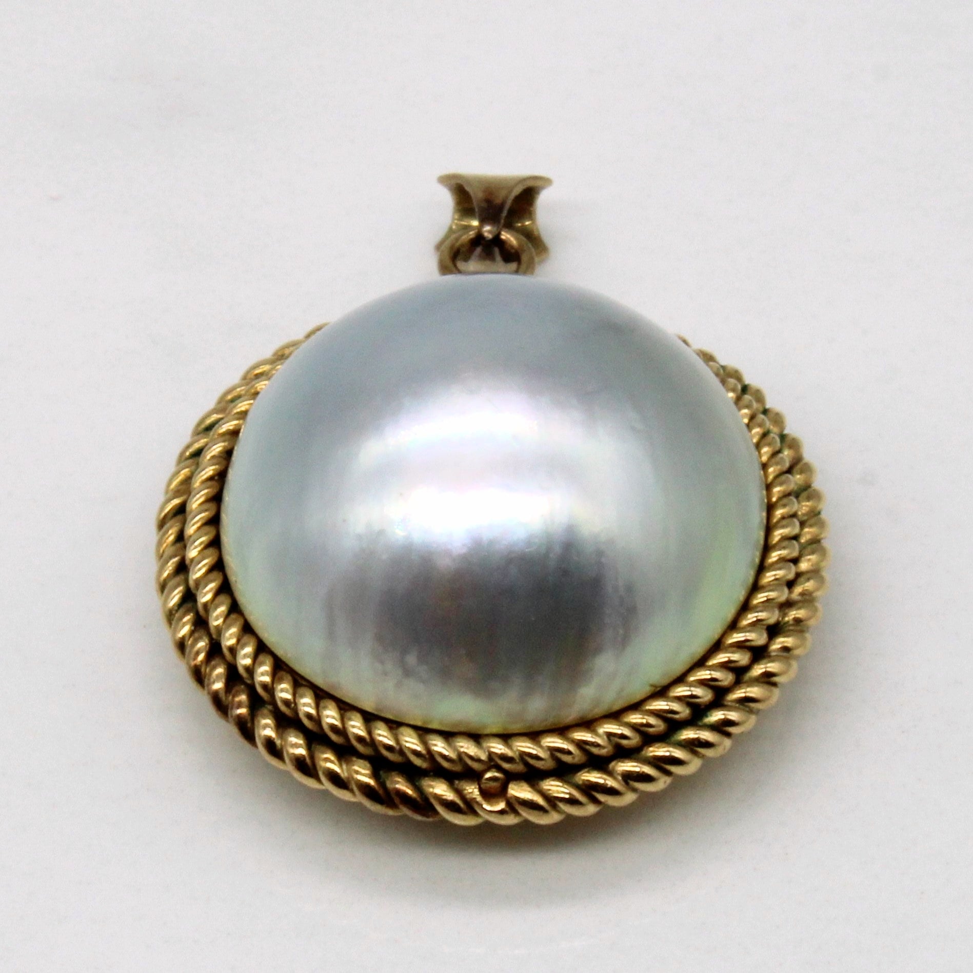 Mabé Pearl Pendant