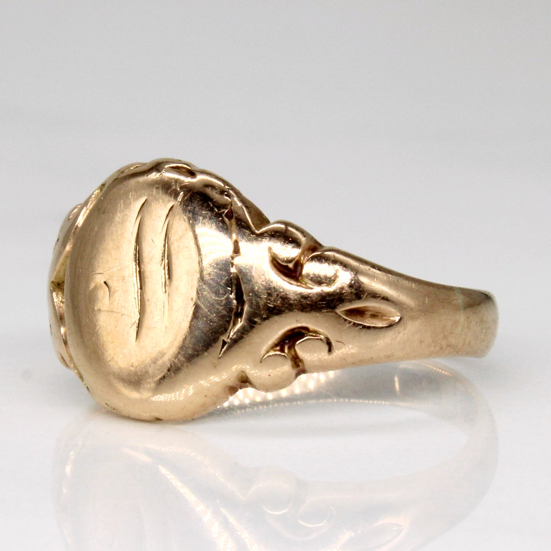 9k Yellow Gold Faded 'M' Initial Ring | SZ 4.75 |