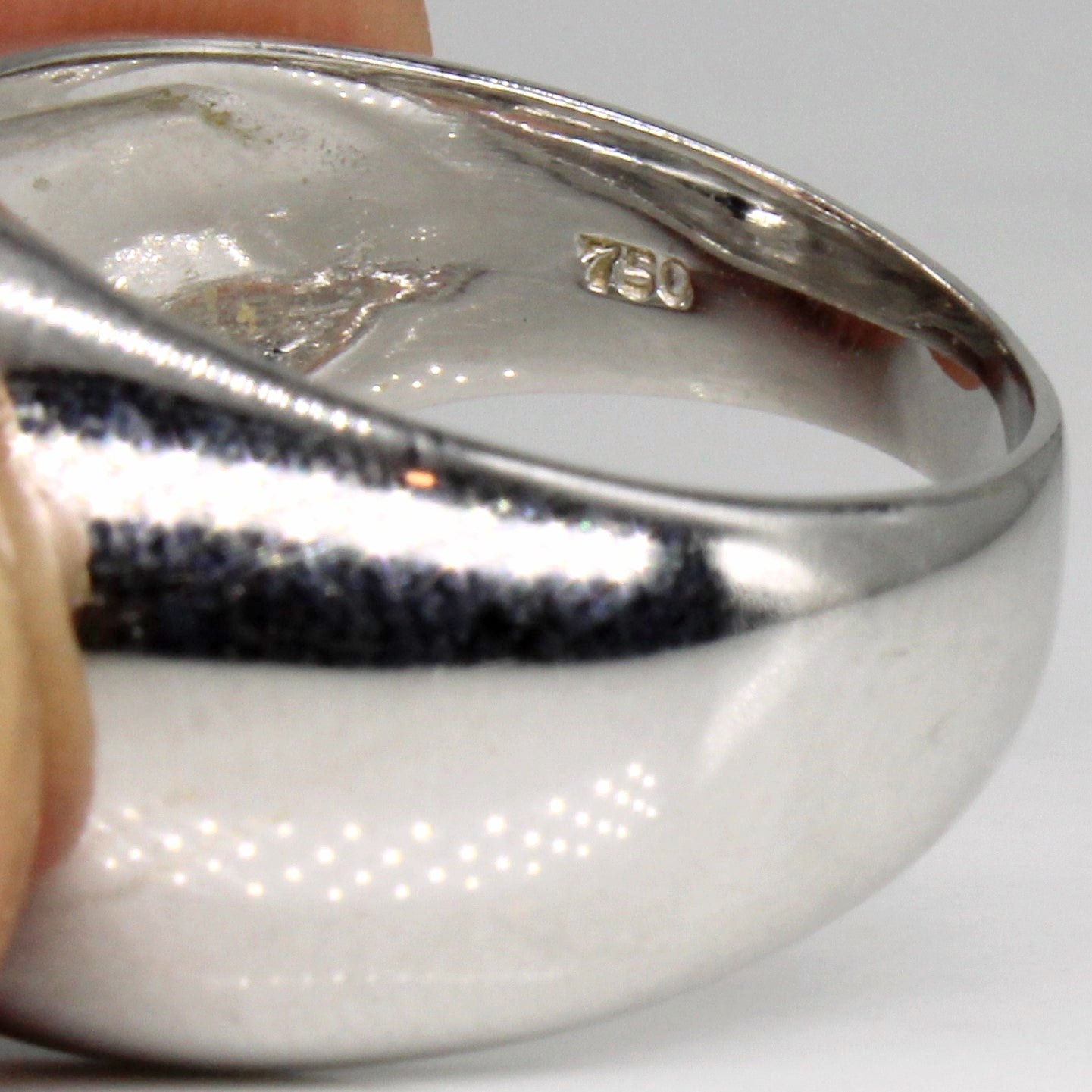 18k White Gold Bulb Ring | SZ 6.5 |