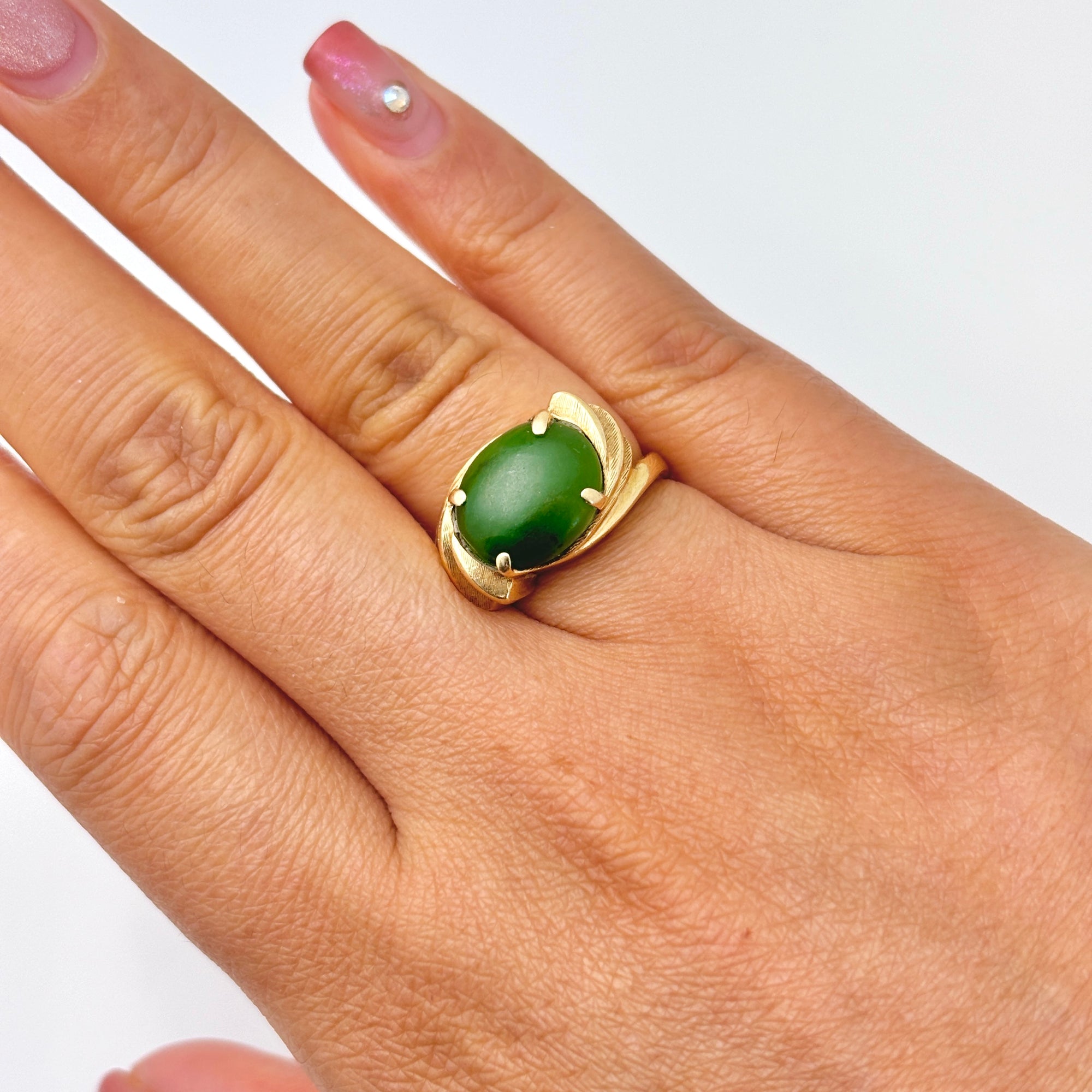 14k Yellow Gold 4-Prong Solitaire Nephrite Jade Ring | SZ 6.5