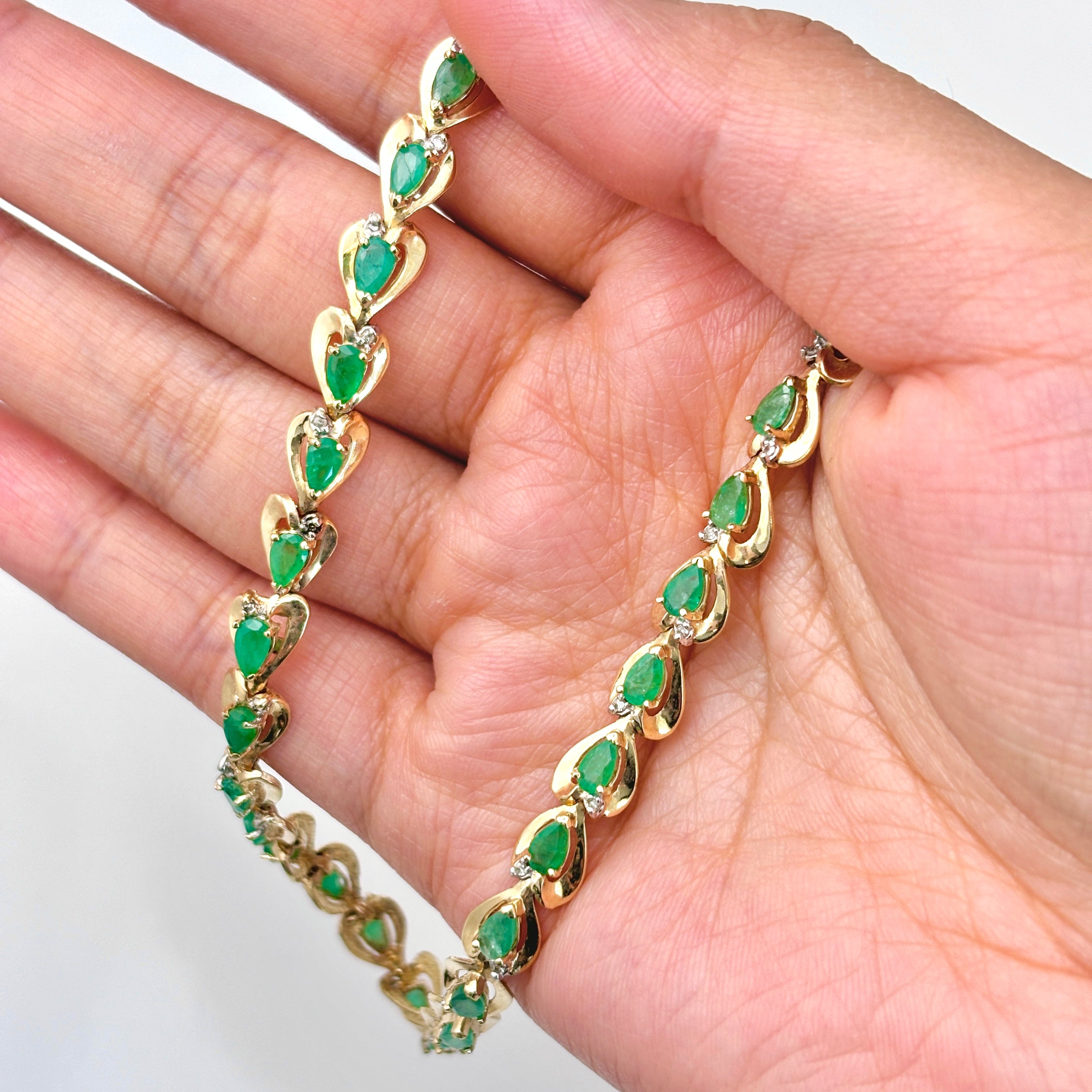 10k Yellow Gold Emerald and Diamond Necklace | 11.32ctw, 0.33ctw | 21"