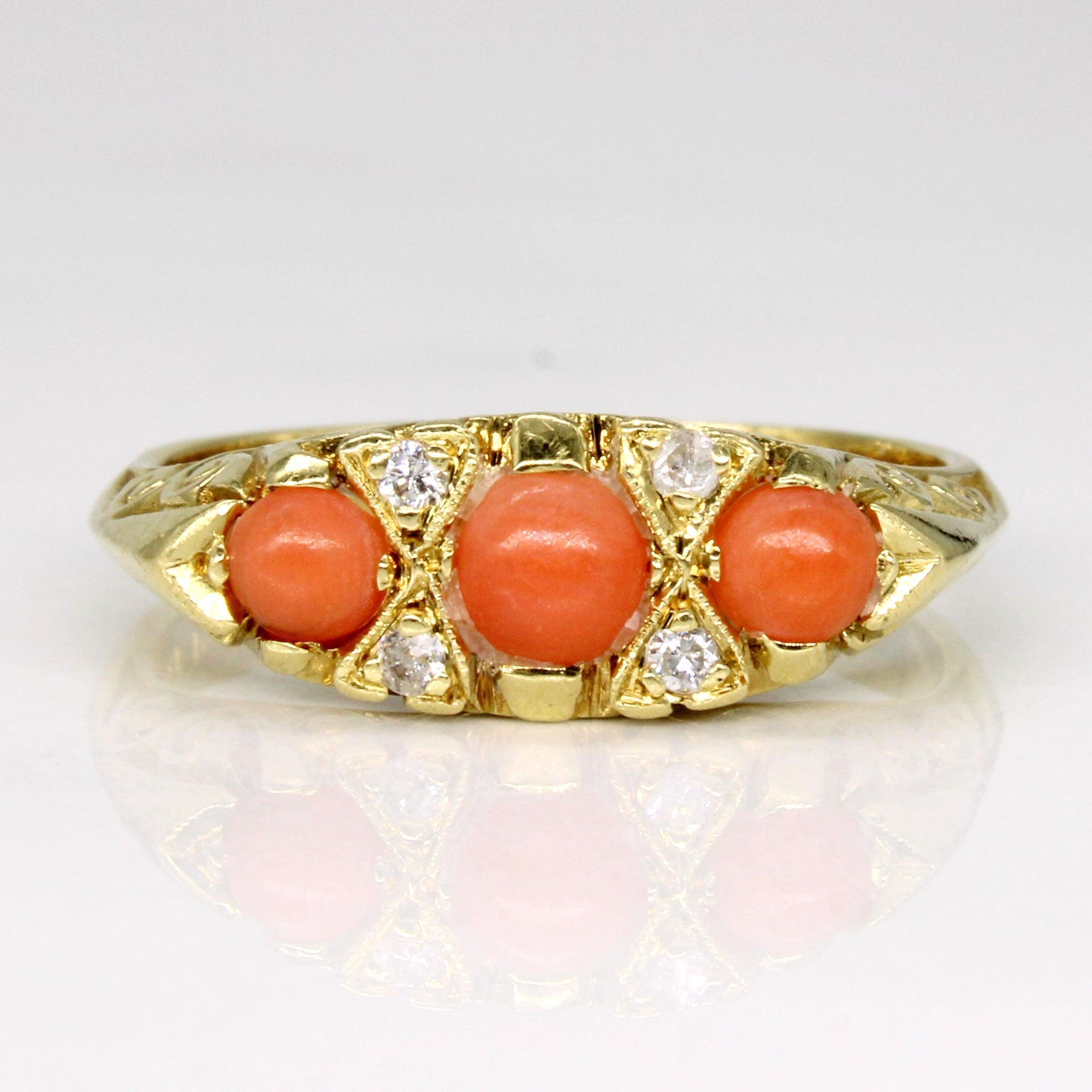 1982 London Coral & Diamond Ring | 0.60ctw, 0.04ctw | SZ 7.25 |