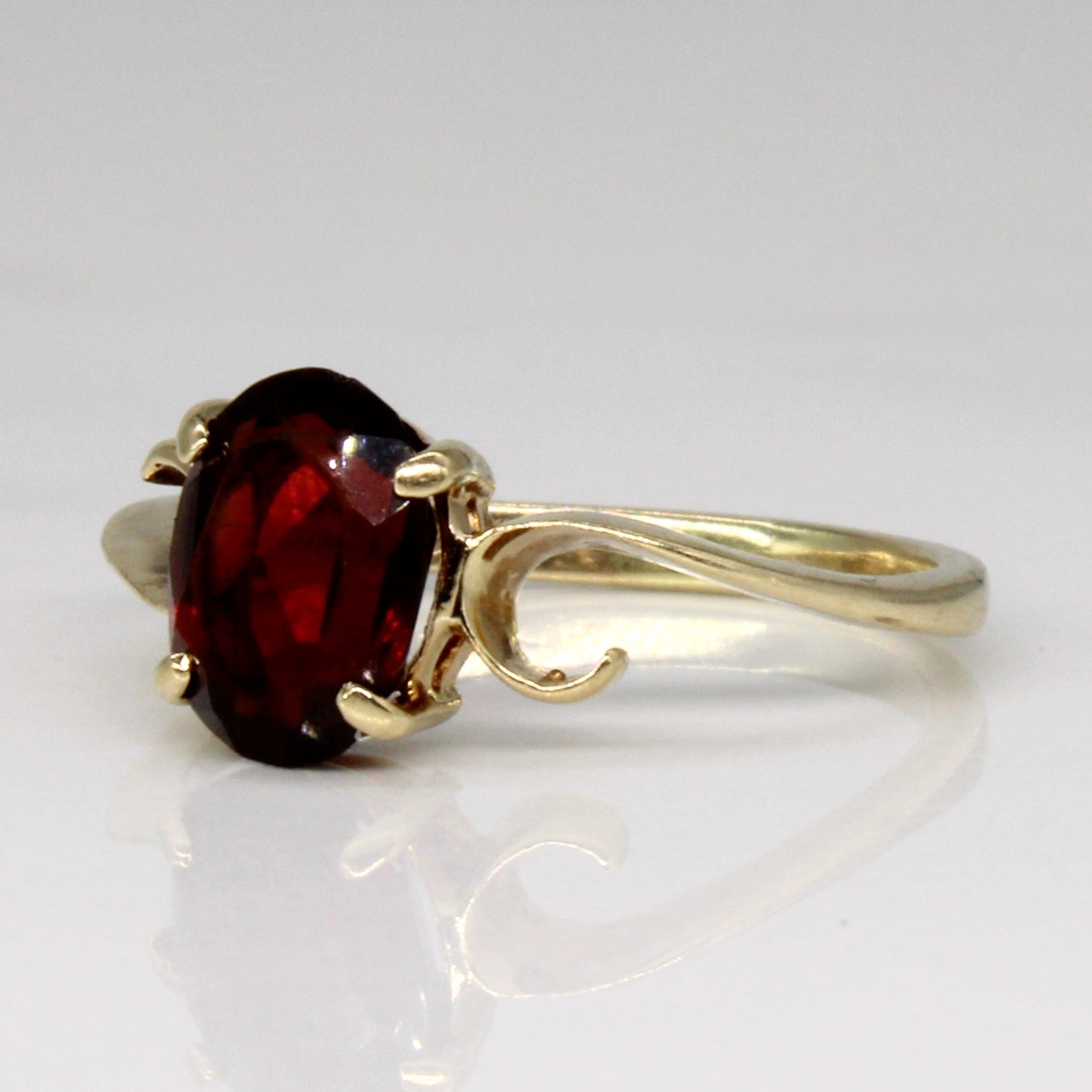 Garnet Cocktail Ring | 1.40ct | SZ 5 |