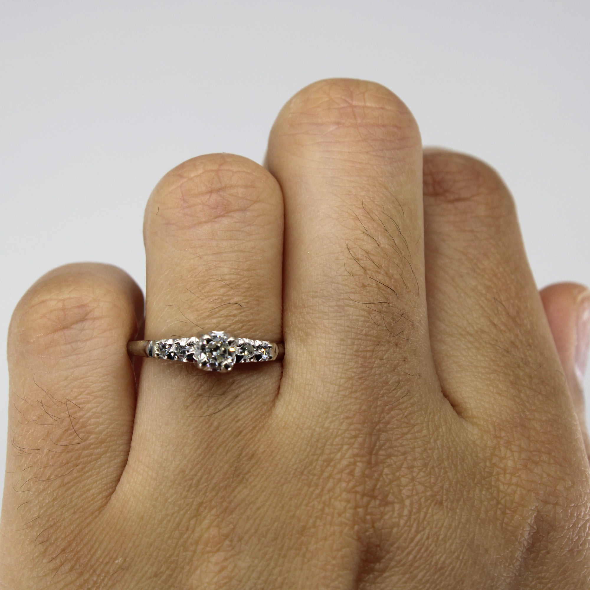 Solitaire with Accents Diamond Ring | 0.31ctw | SZ 7.25 |