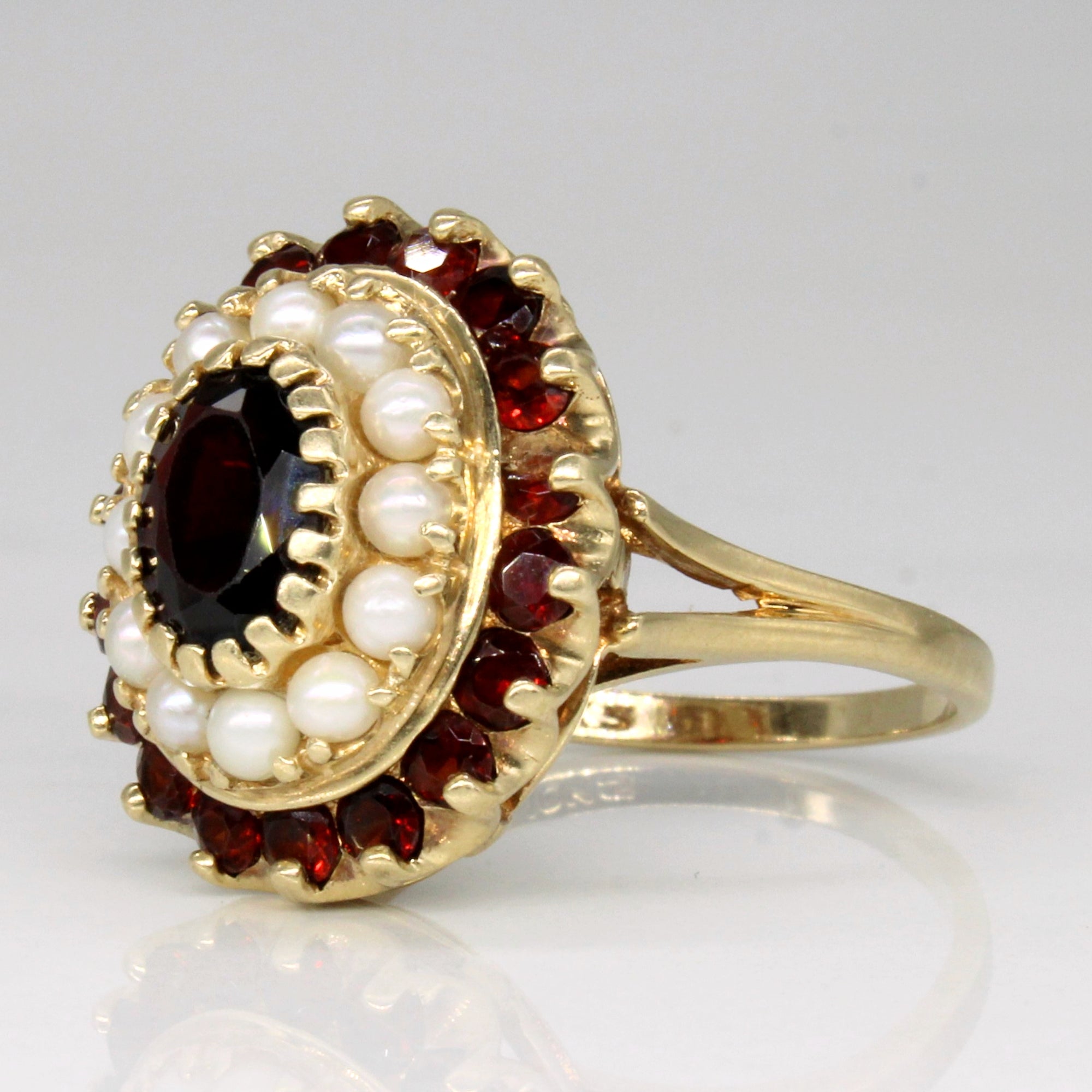 Garnet & Pearl Cocktail Ring | 1.72ctw | SZ 7.75 |