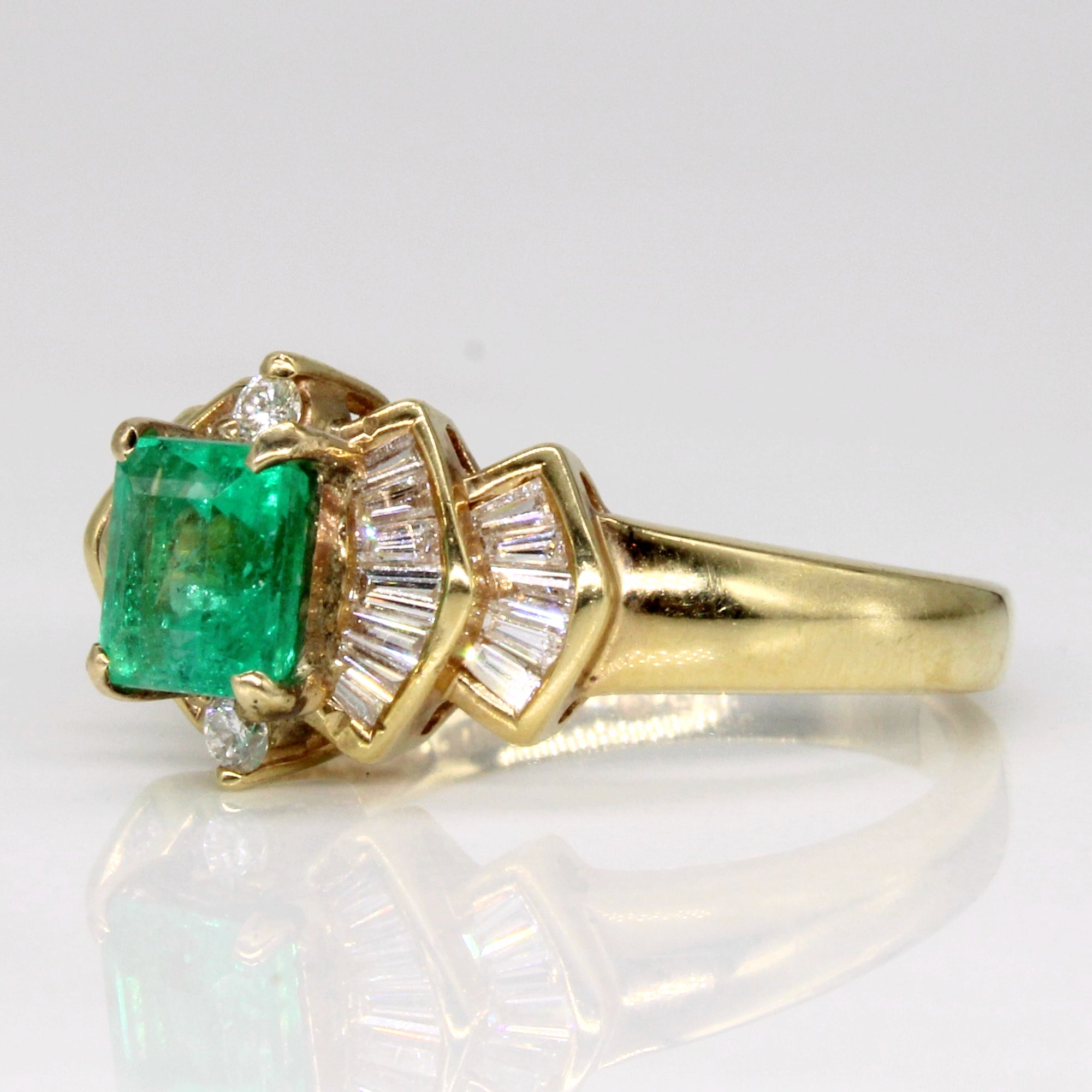 Emerald & Diamond Cocktail Ring | 0.90ct, 0.60ctw | SZ 7 |