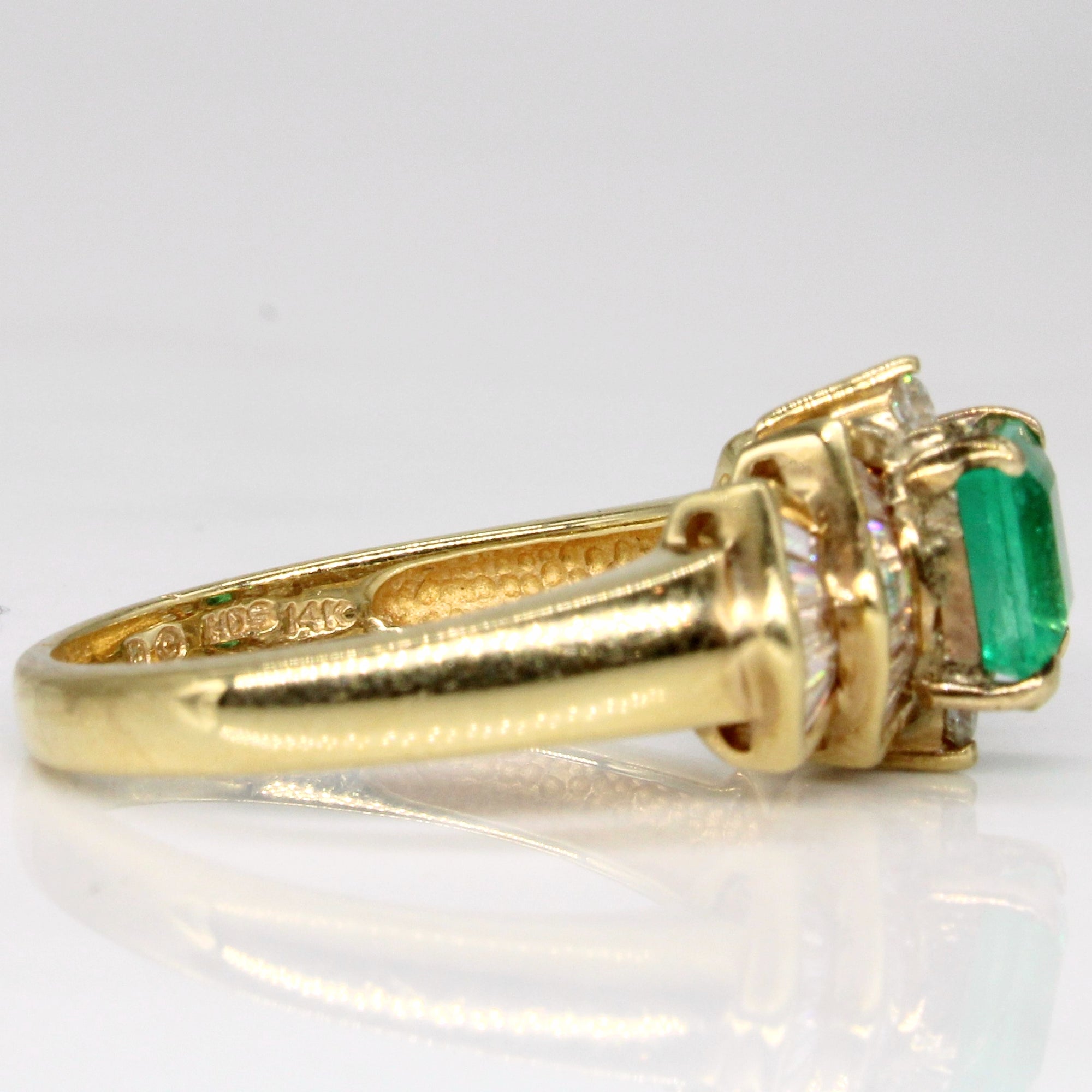 Emerald & Diamond Cocktail Ring | 0.90ct, 0.60ctw | SZ 7 |