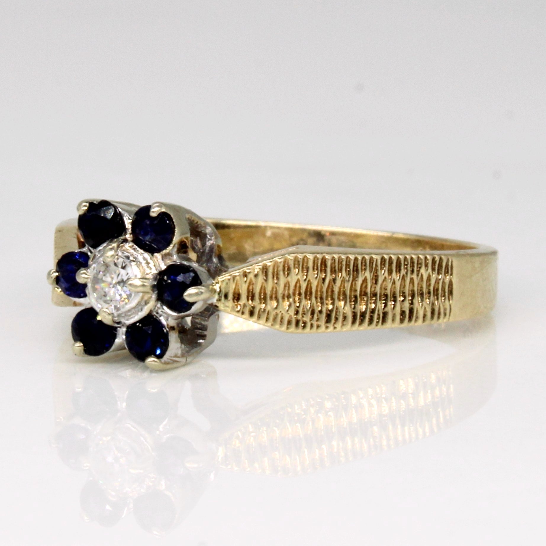 Sapphire & Diamond Ring | 0.24ctw, 0.06ct | SZ 8 |