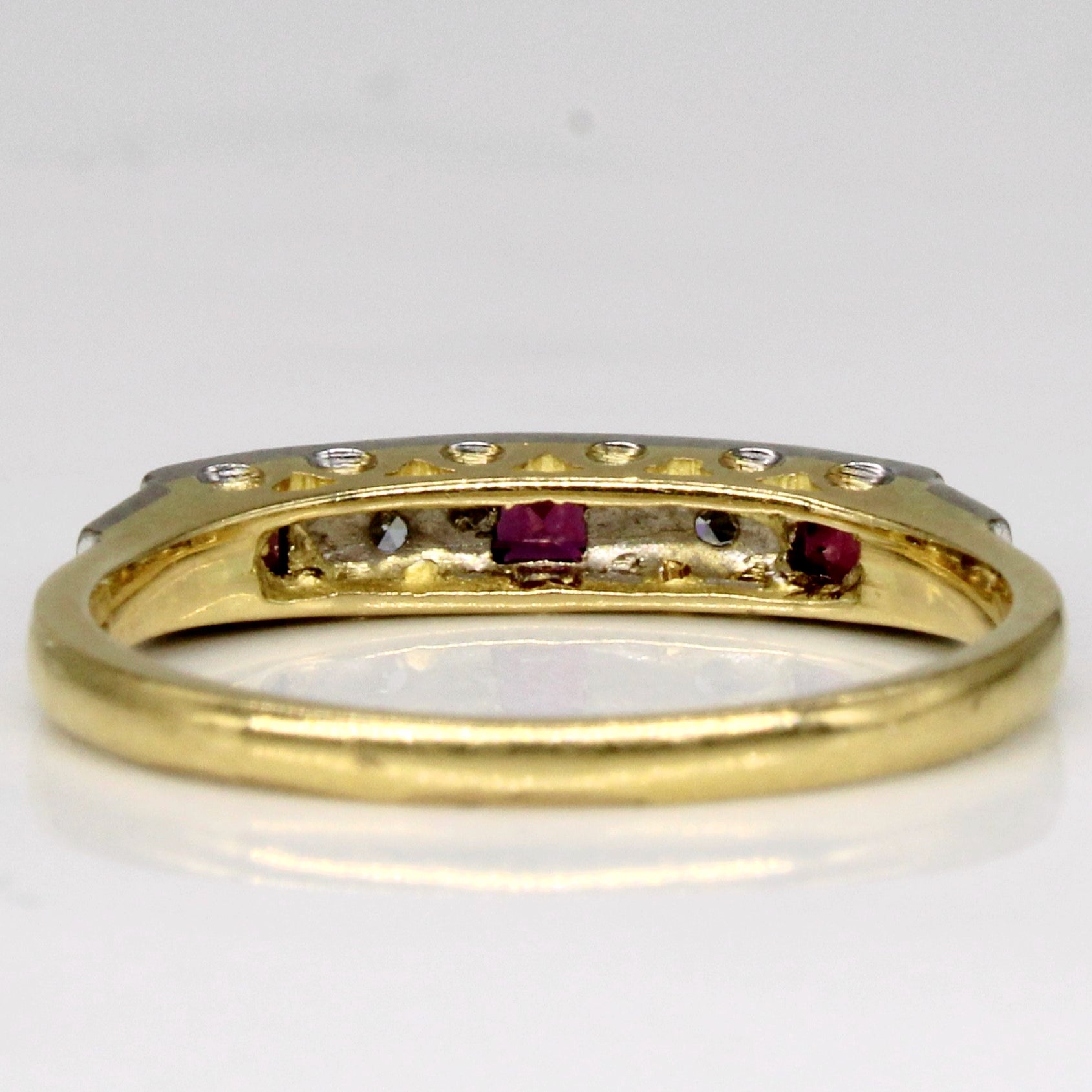 Ruby & Diamond Ring | 0.27ctw, 0.04tw | SZ 6.5 |