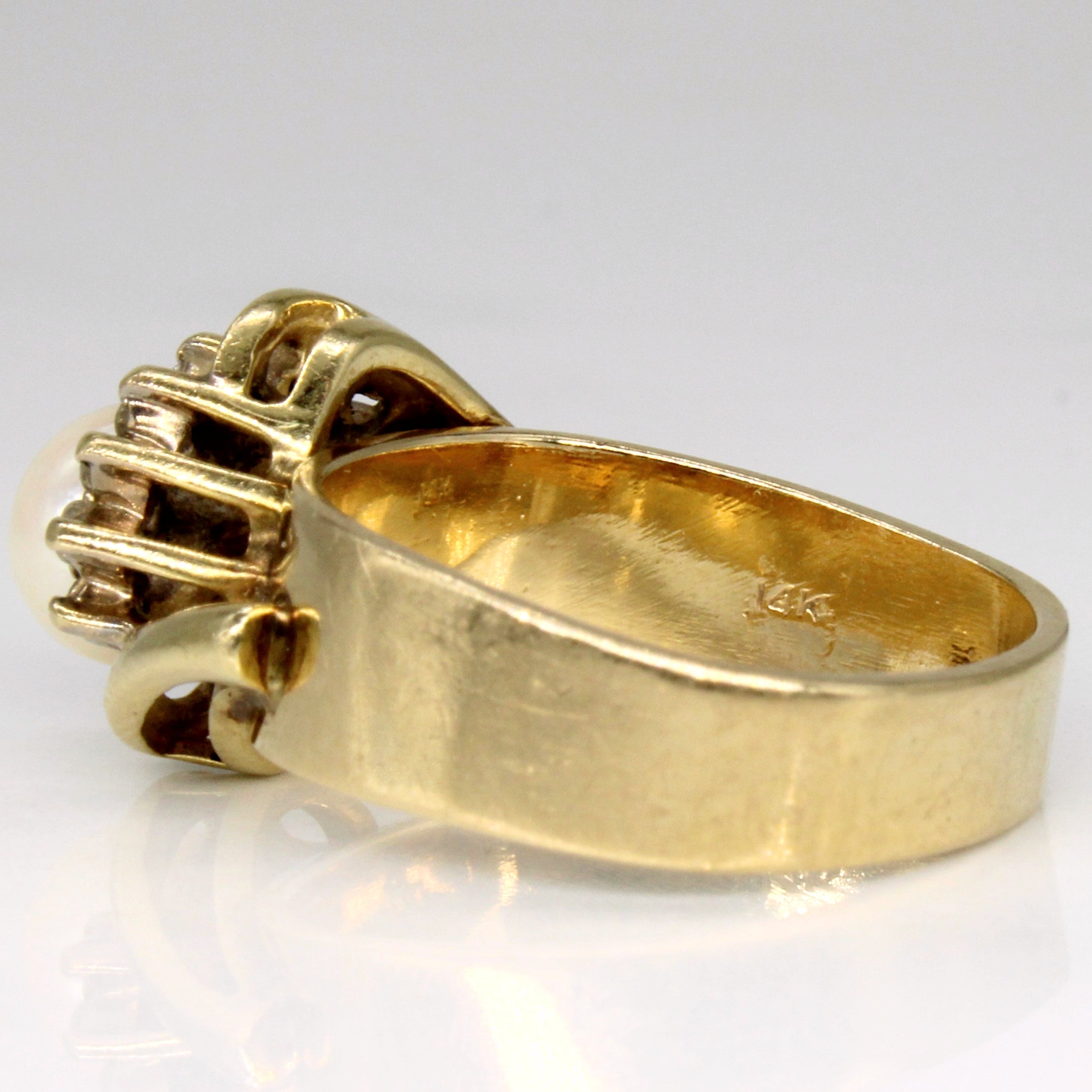 Diamond & Pearl Cocktail Ring | 0.14ctw | SZ 5.75 |