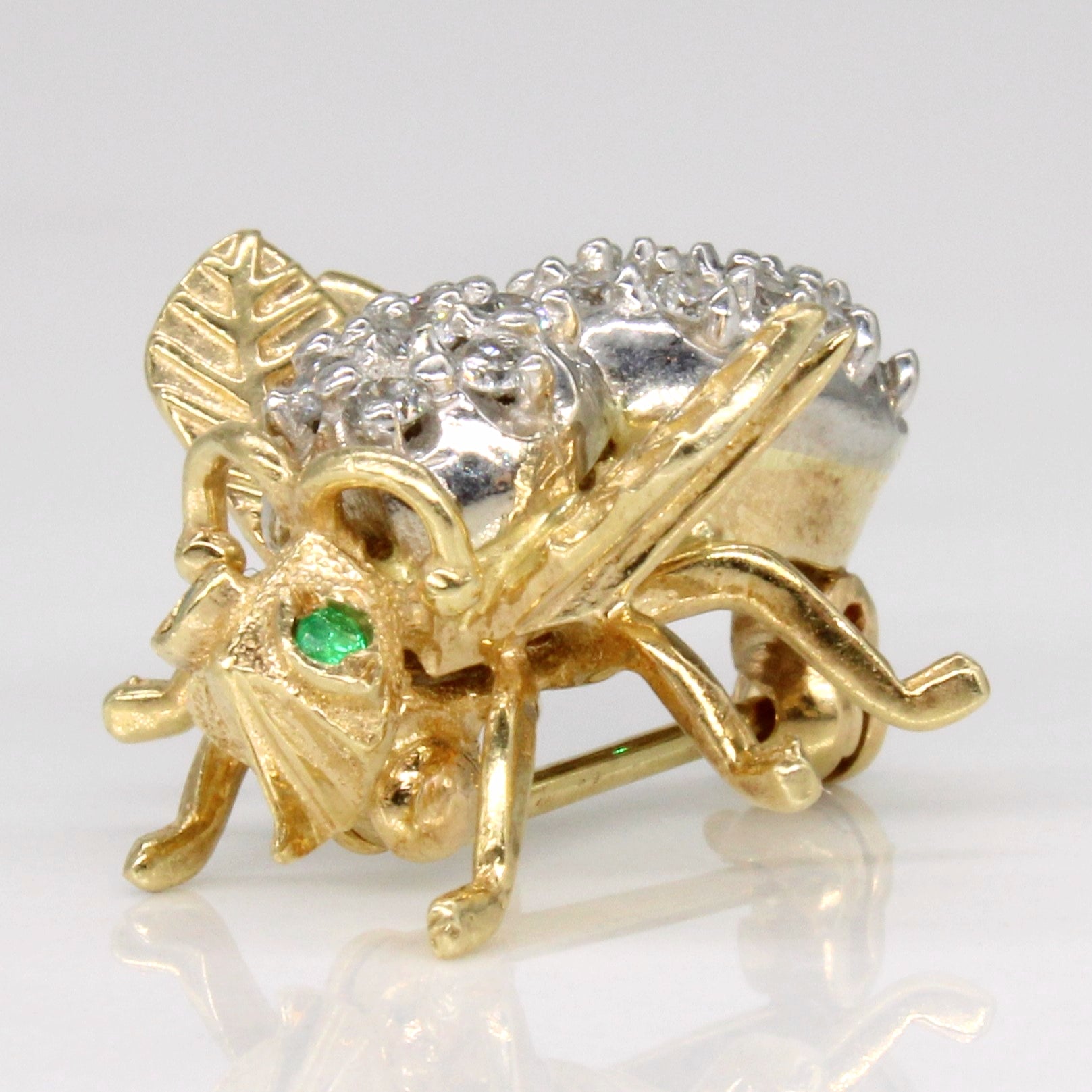 Diamond & Emerald Bee Brooch | 0.30ctw, 0.02ctw |