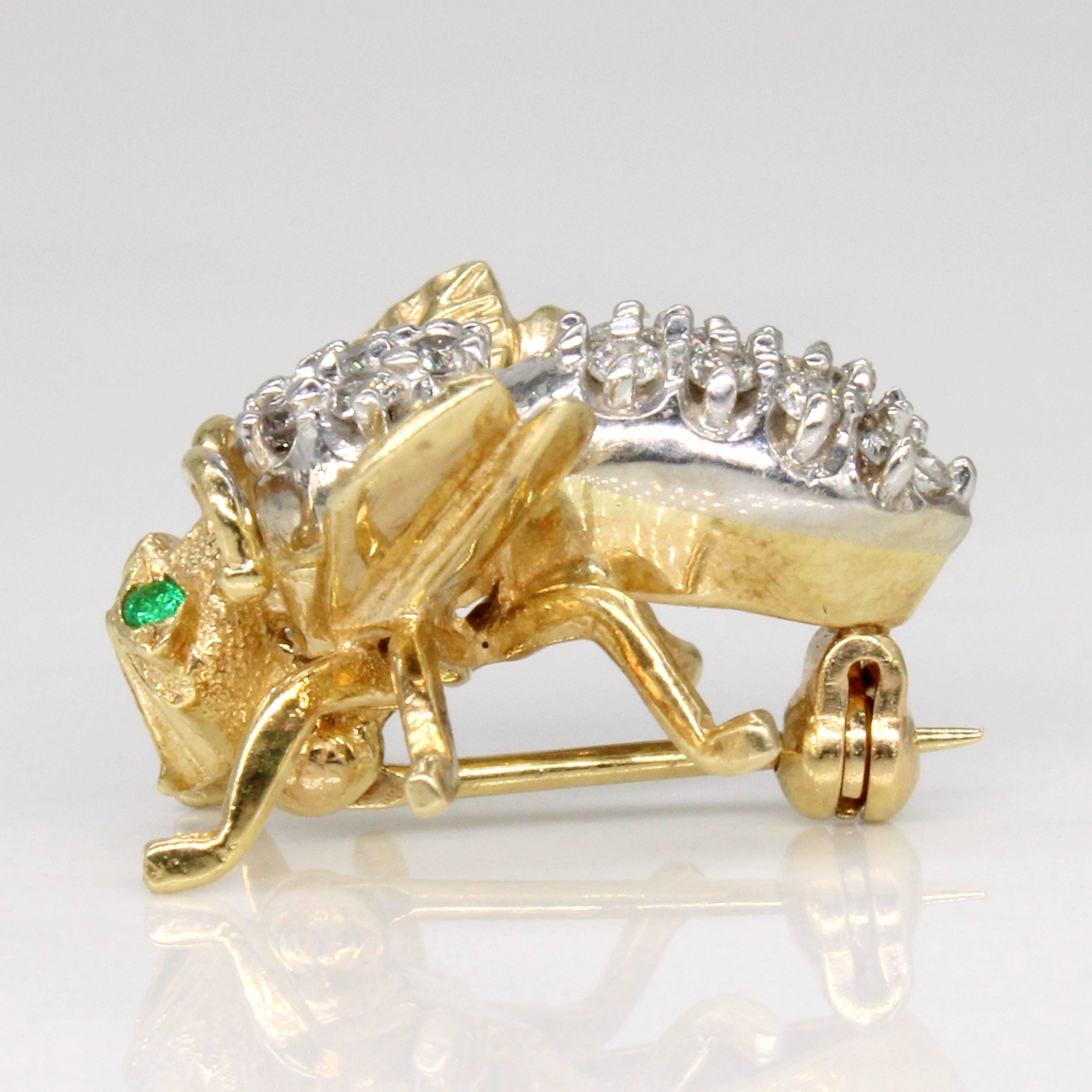 Diamond & Emerald Bee Brooch | 0.30ctw, 0.02ctw |